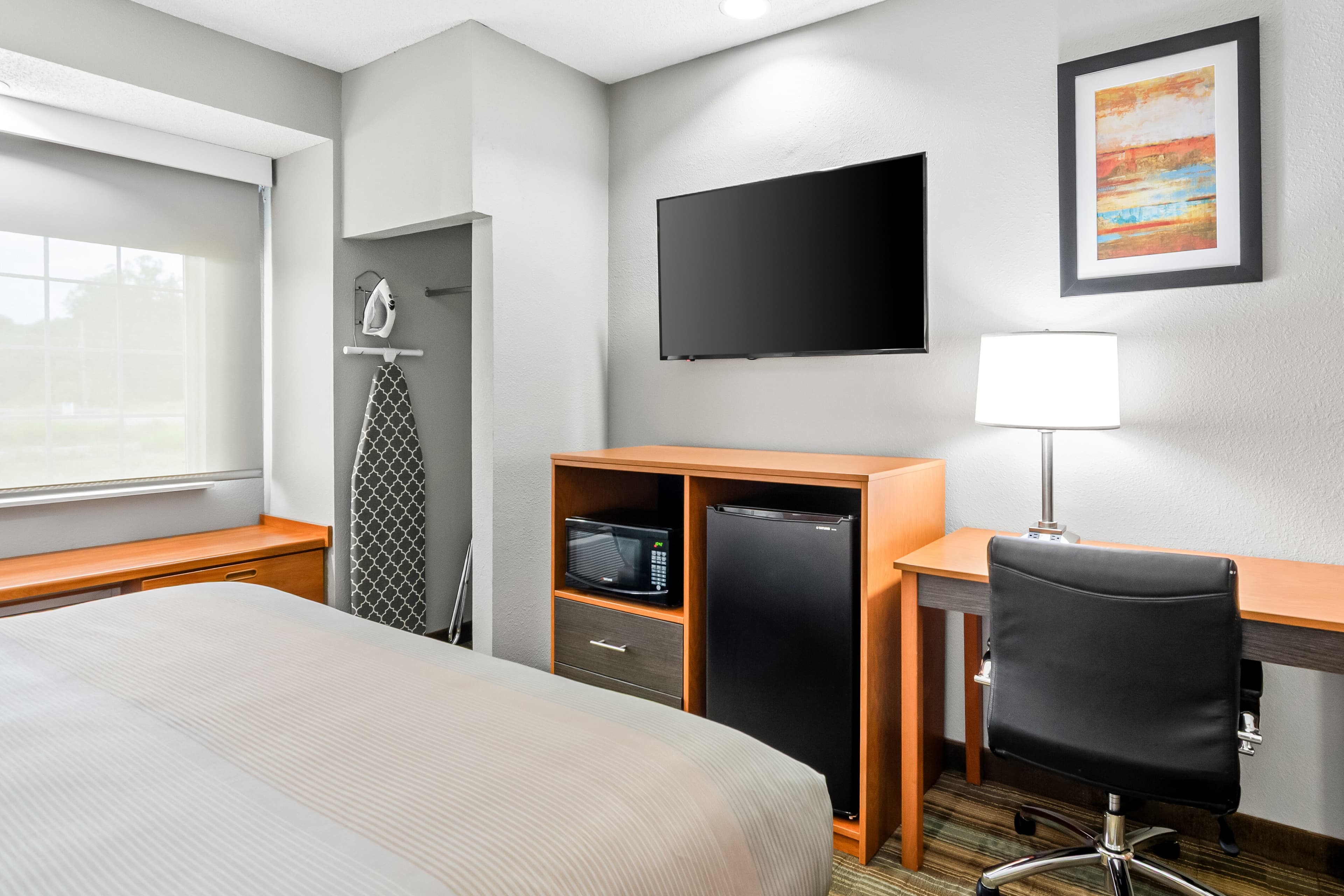 Quality Inn & Suites Bristol North - Image 3