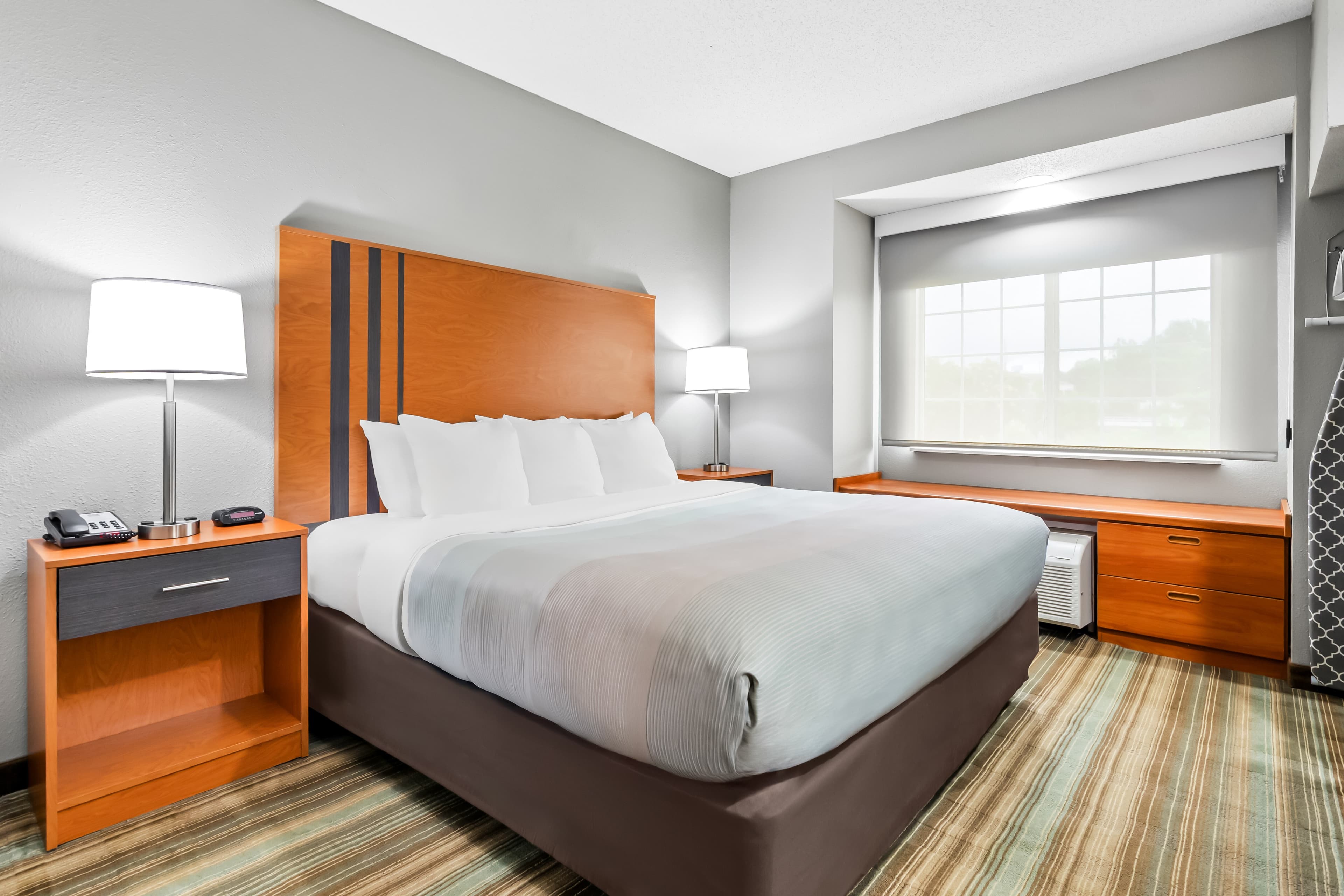 Quality Inn & Suites Bristol North - Image 4