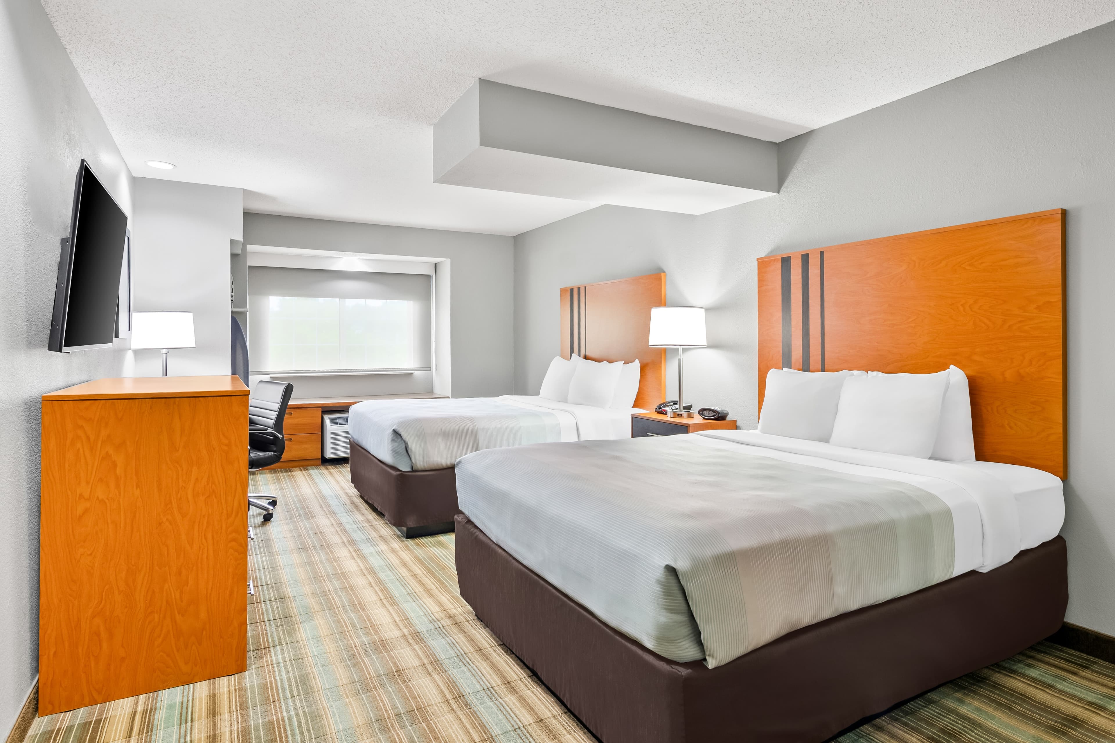 Quality Inn & Suites Bristol North — 11
