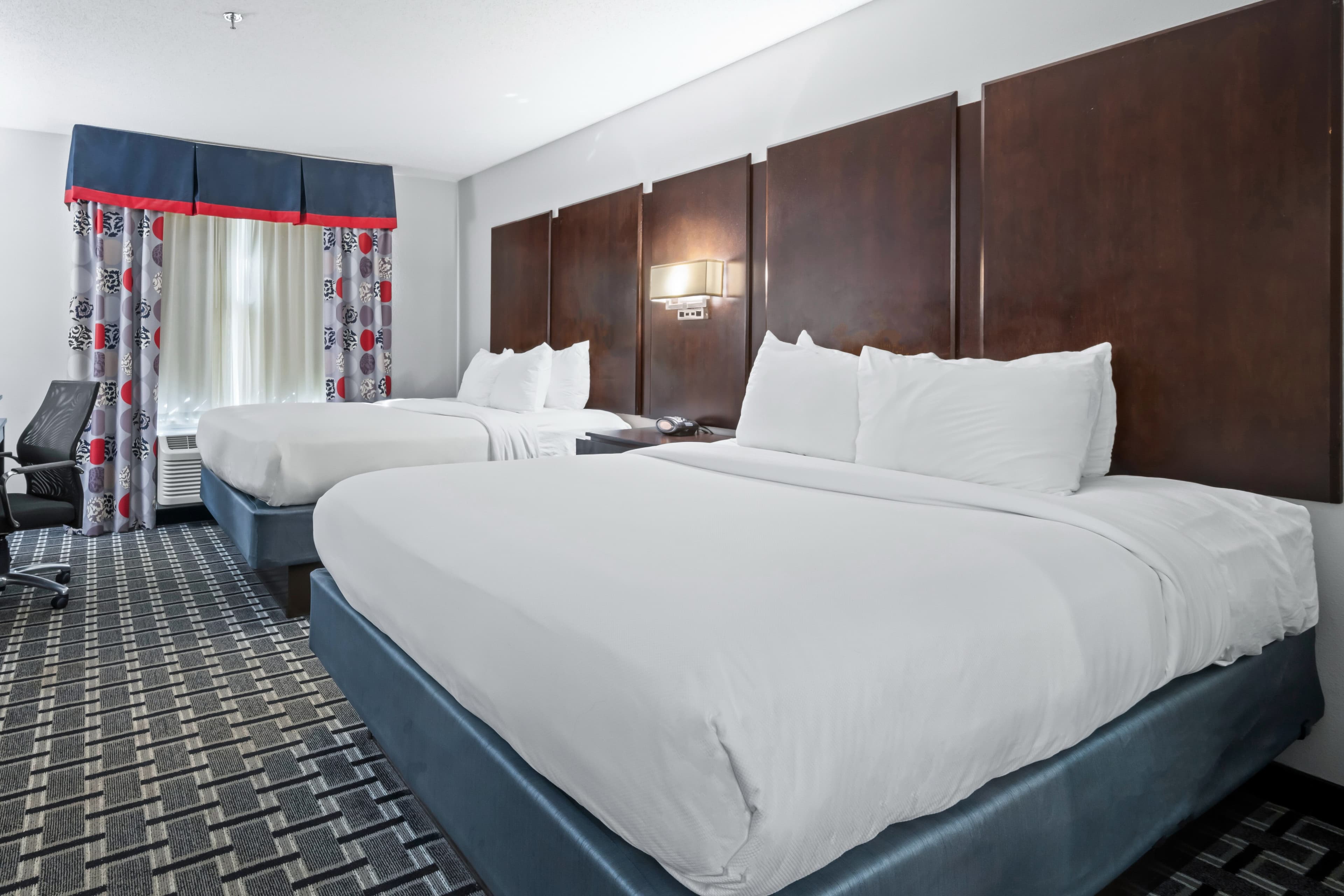 Comfort Suites Williamsburg Historic Area — 9
