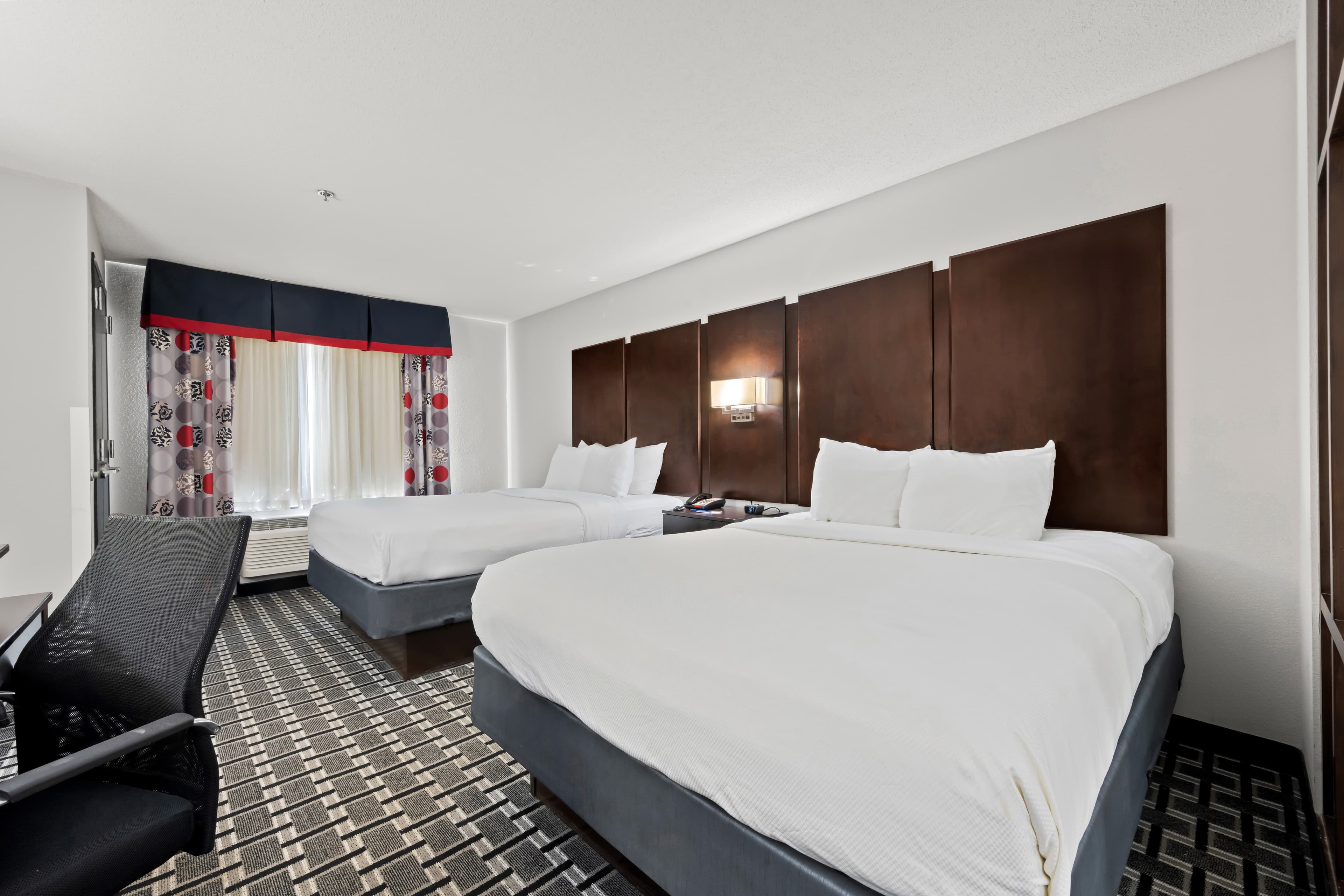 Comfort Suites Williamsburg Historic Area — 10