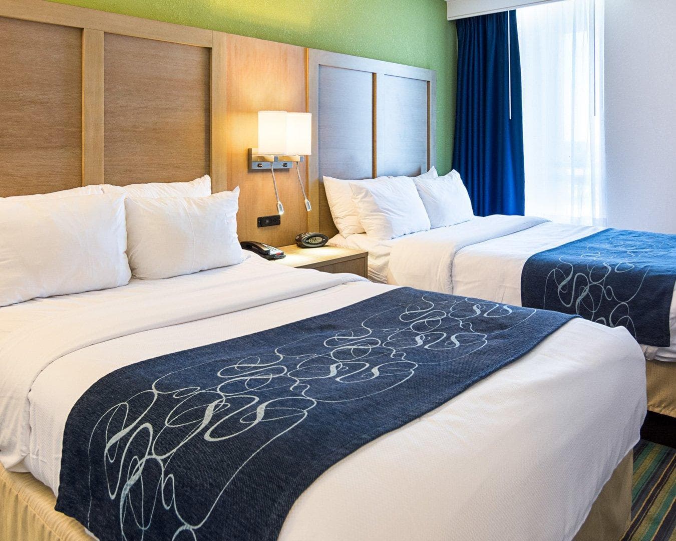Comfort Suites Beachfront - Image 2