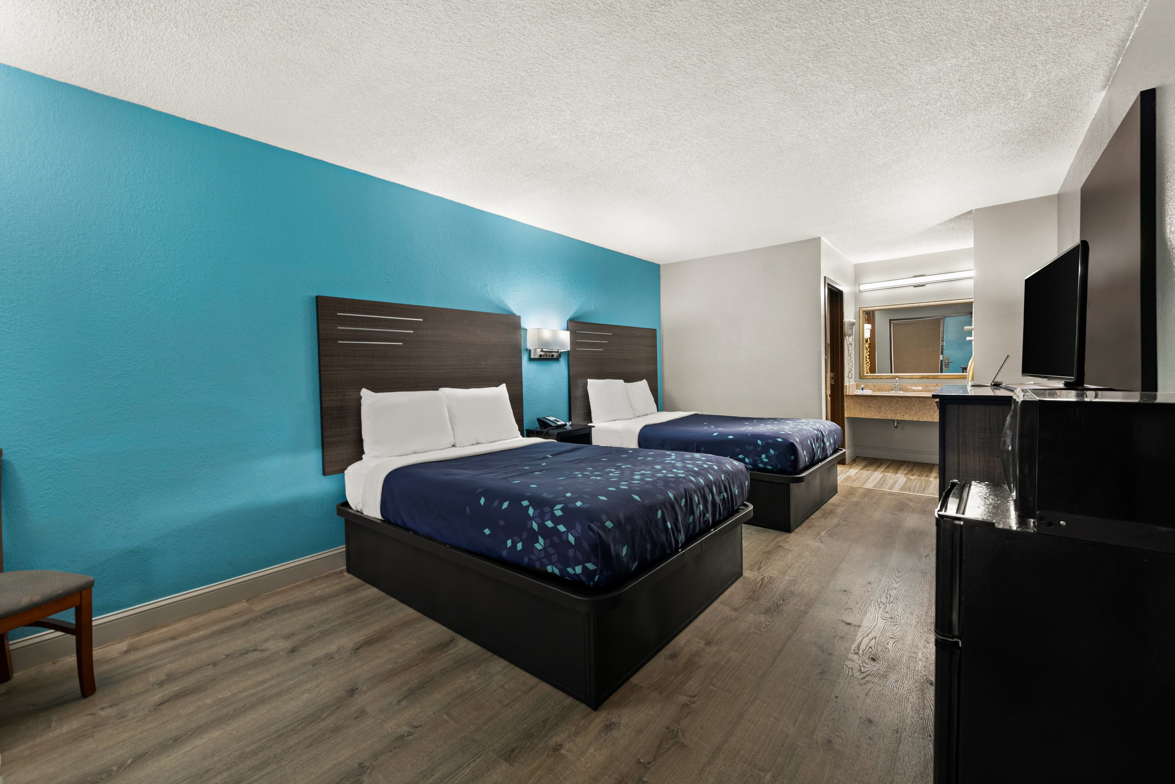 Rodeway Inn Richmond West End - Image 2