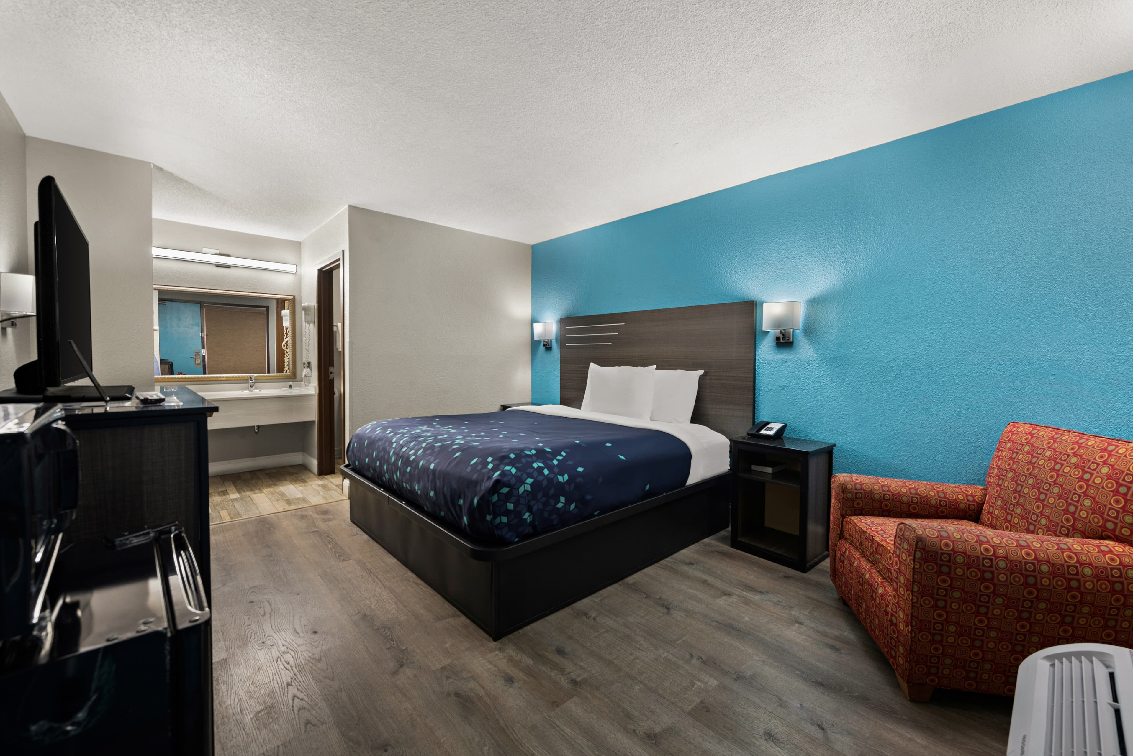 Rodeway Inn Richmond West End — 6