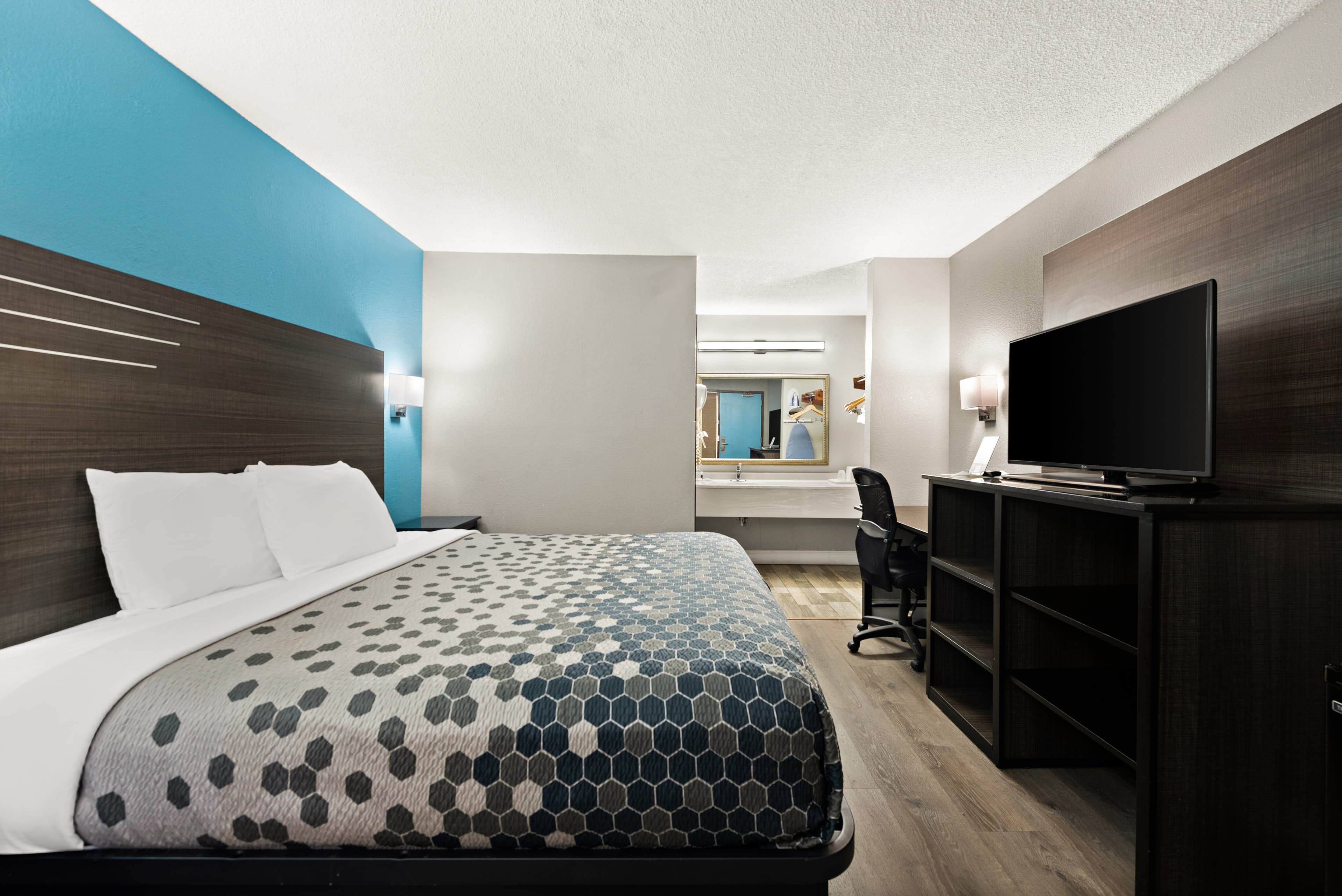 Rodeway Inn Richmond West End — 12