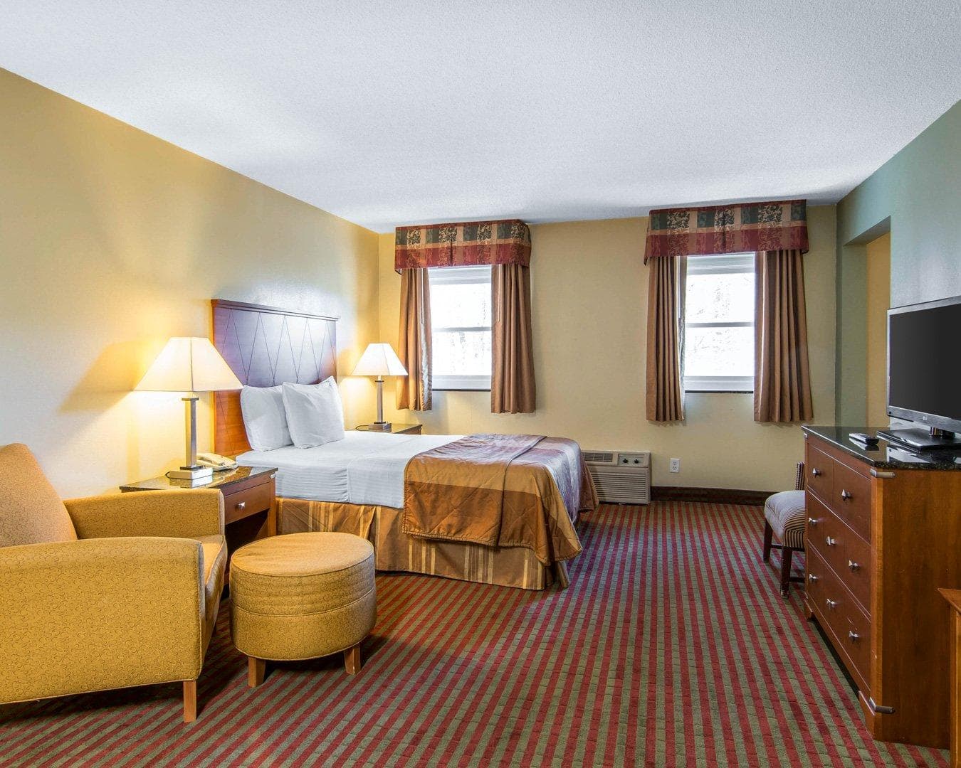 MainStay Suites Williamsburg Historic Area — 18