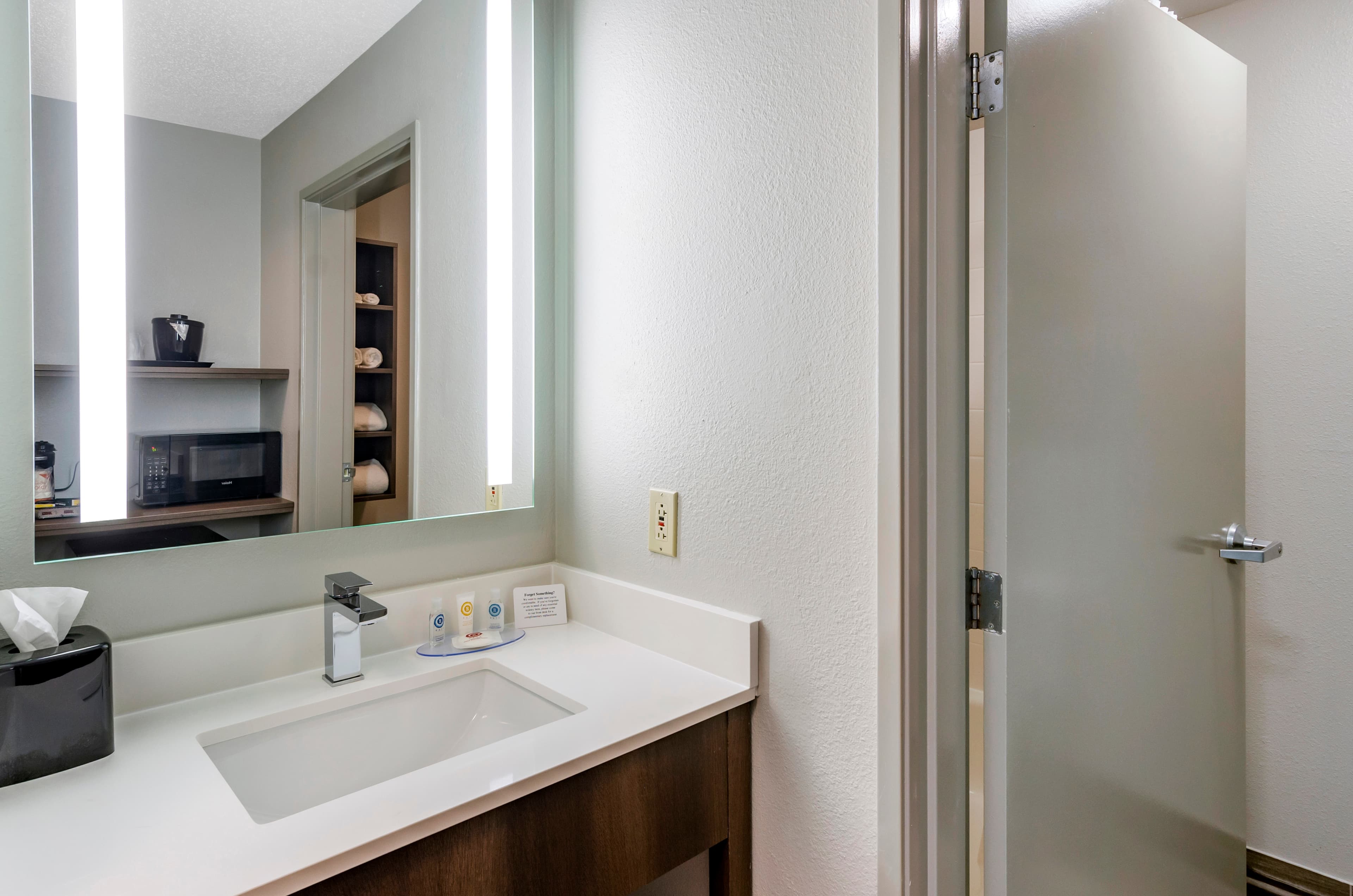 Comfort Inn & Suites Troutville-Roanoke North — 6