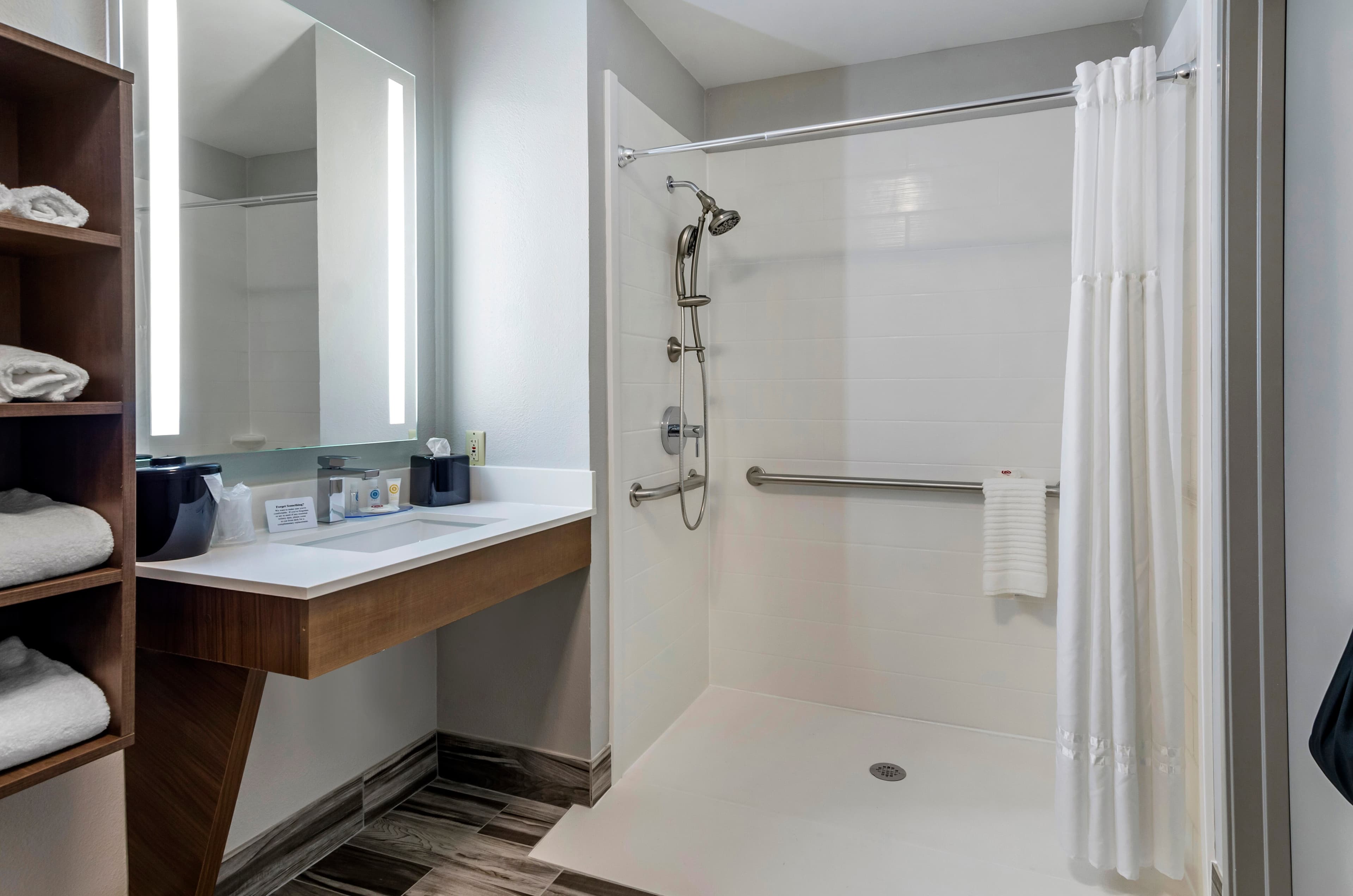 Comfort Inn & Suites Troutville-Roanoke North - Image 2
