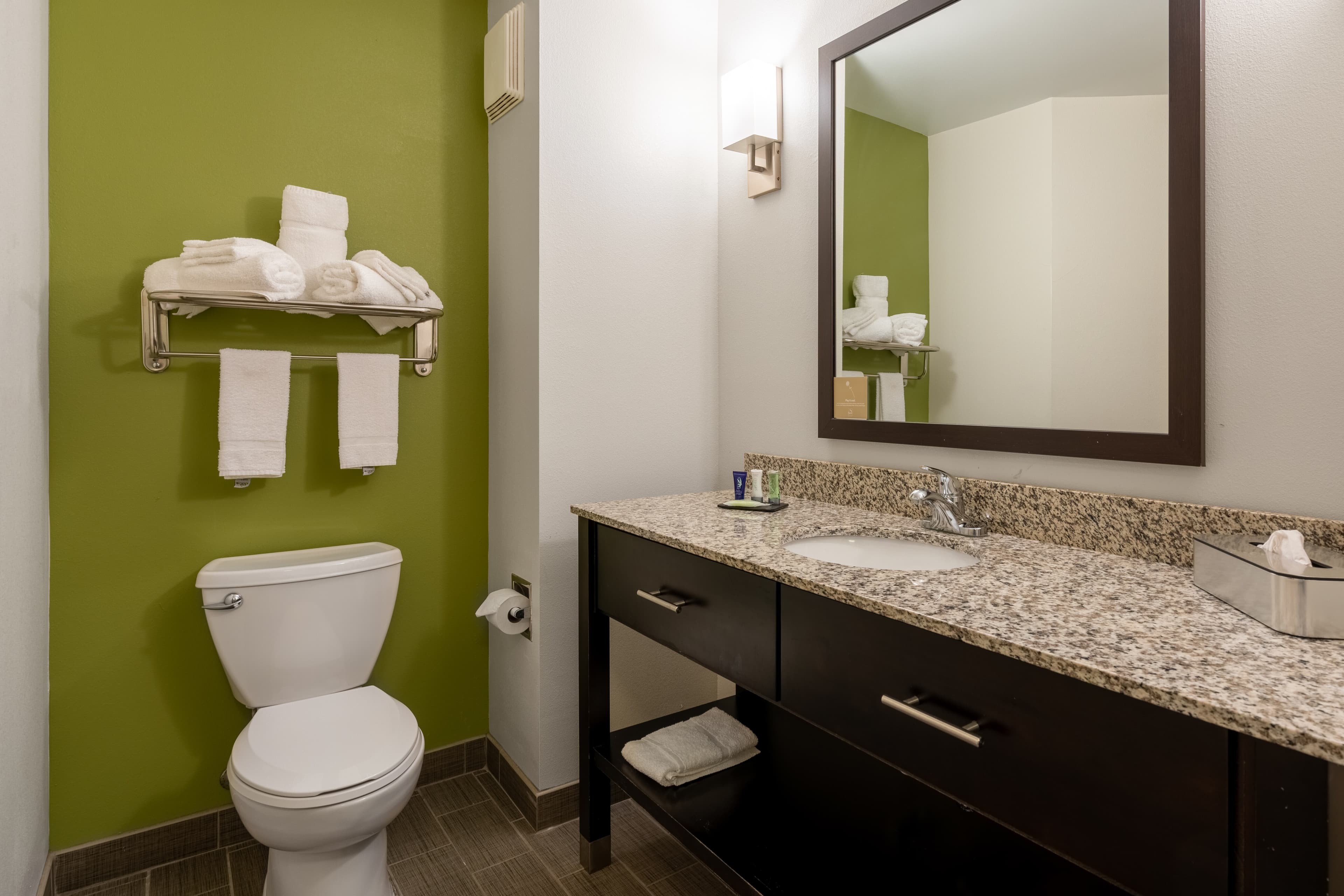 Sleep Inn & Suites Harbour Pointe — 13