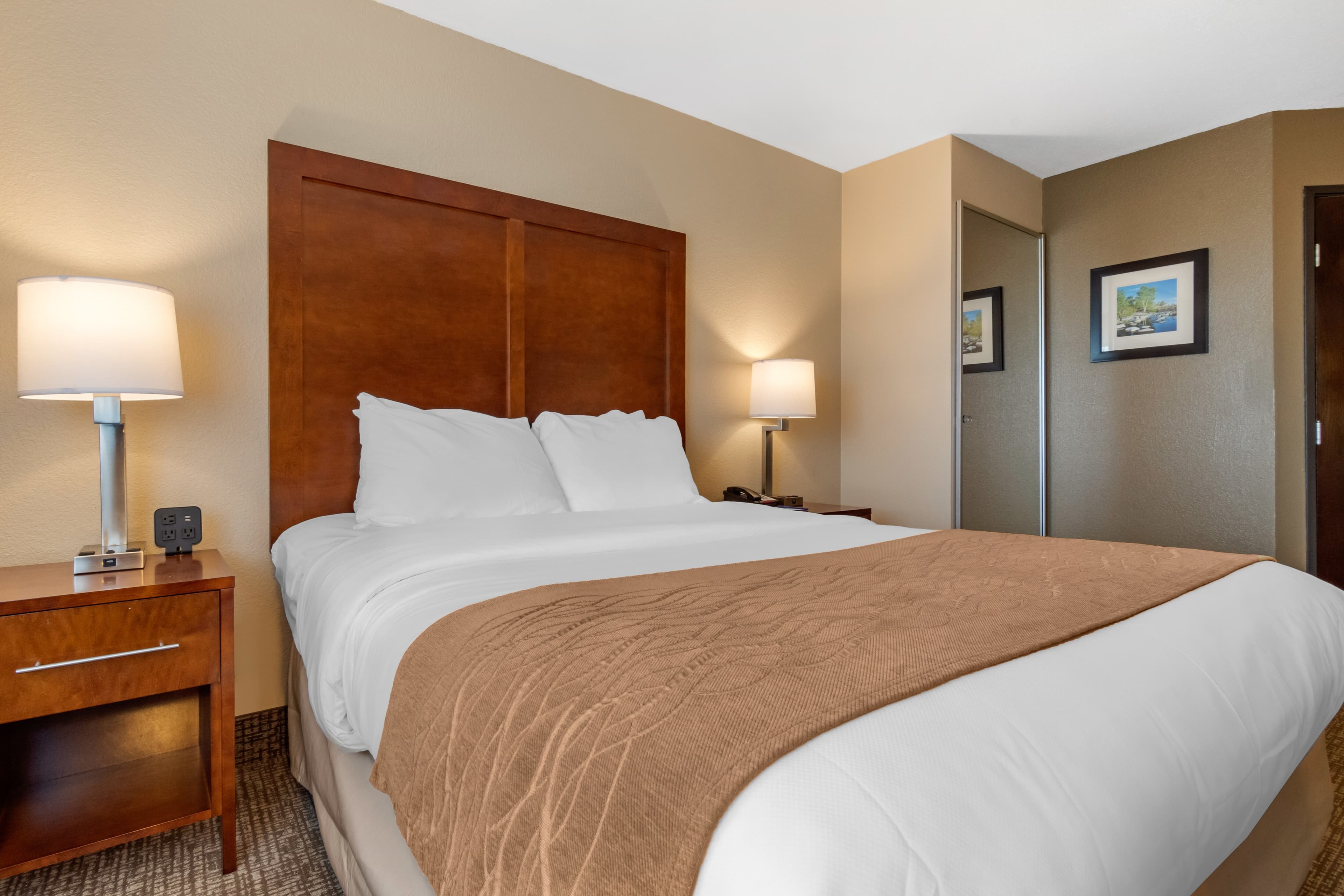 Comfort Inn & Suites South Hill I-85 — 10