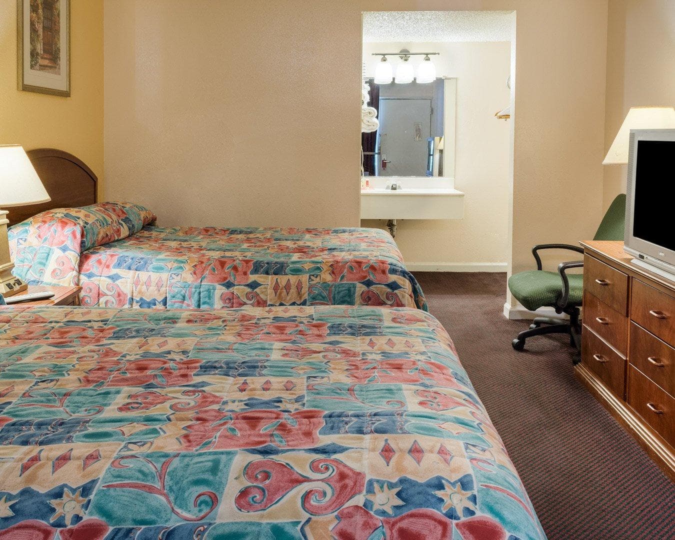 Rodeway Inn Colonial Heights I-95 — 36
