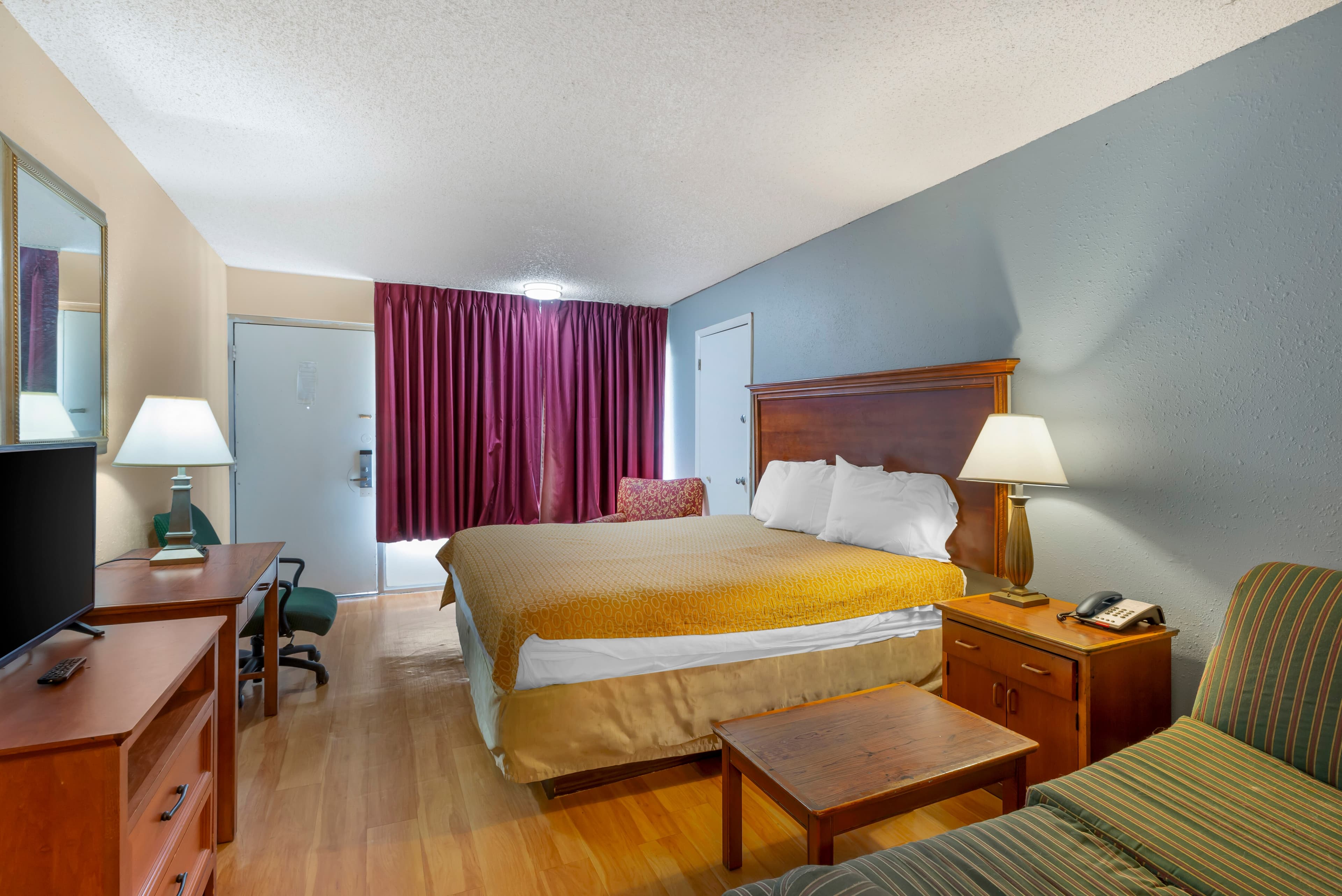 Rodeway Inn Colonial Heights I-95 — 16