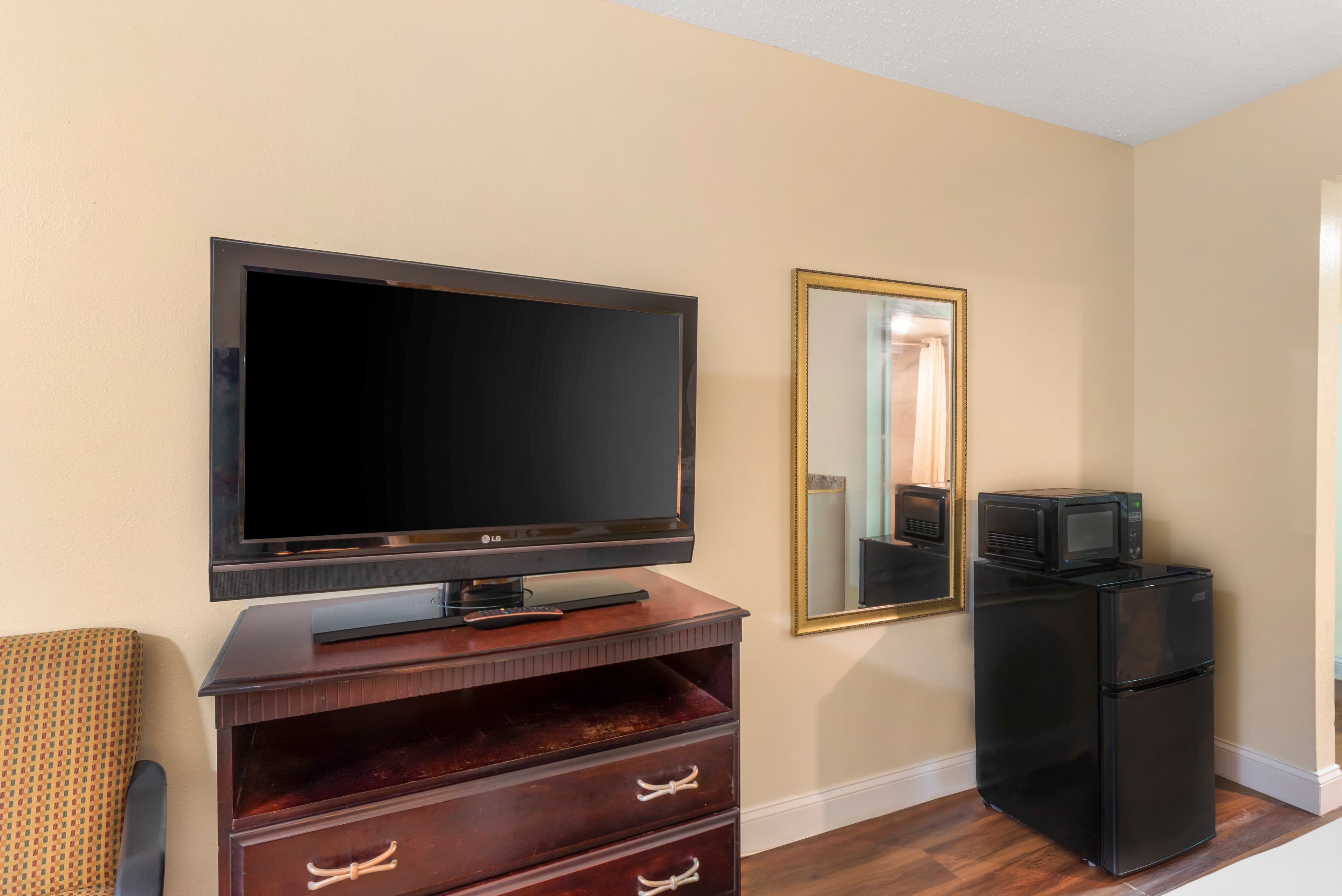 Rodeway Inn Colonial Heights I-95 - Image 3