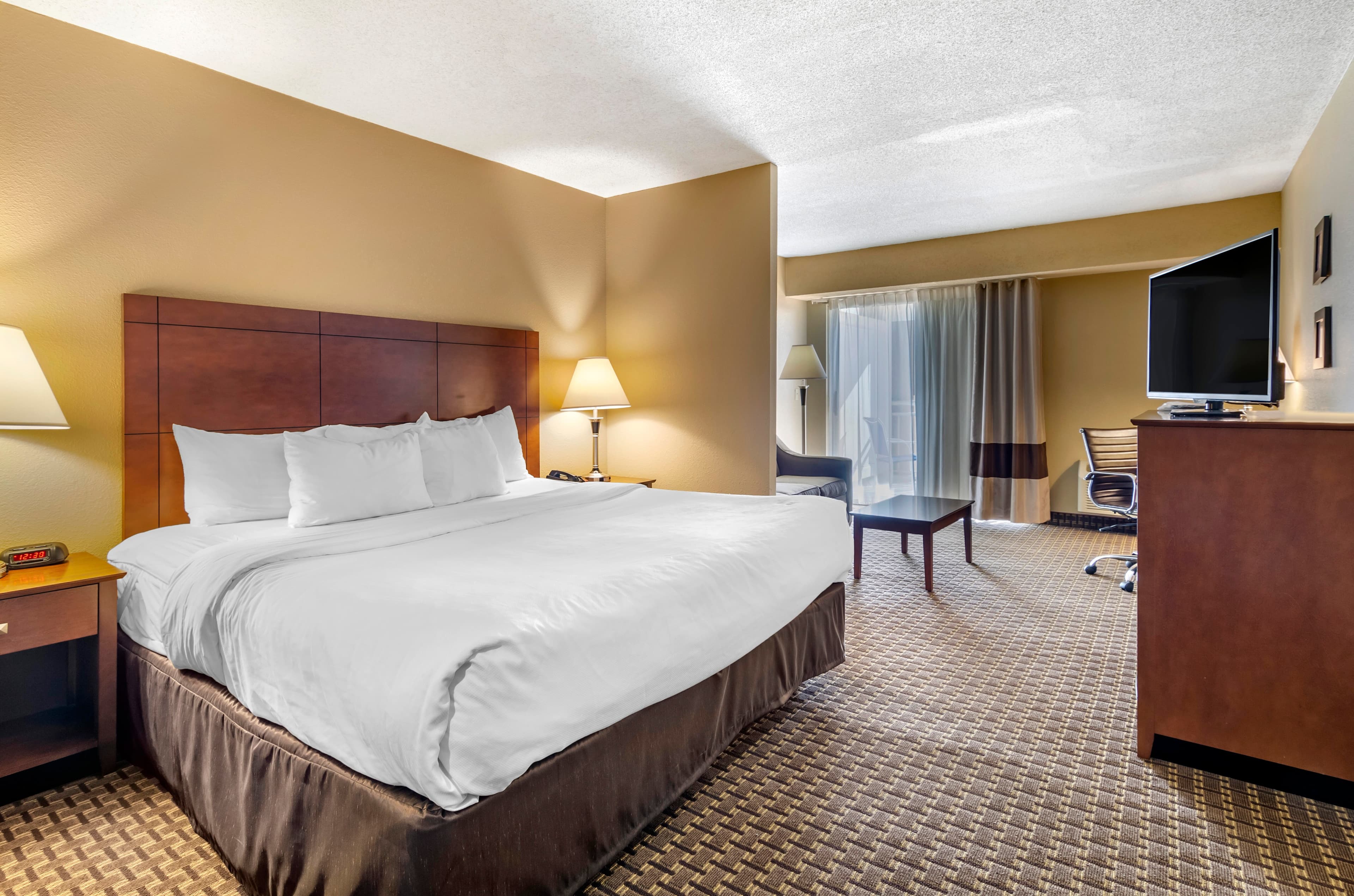 Comfort Inn & Suites Raphine - Lexington near I-81 and I-64 — 23