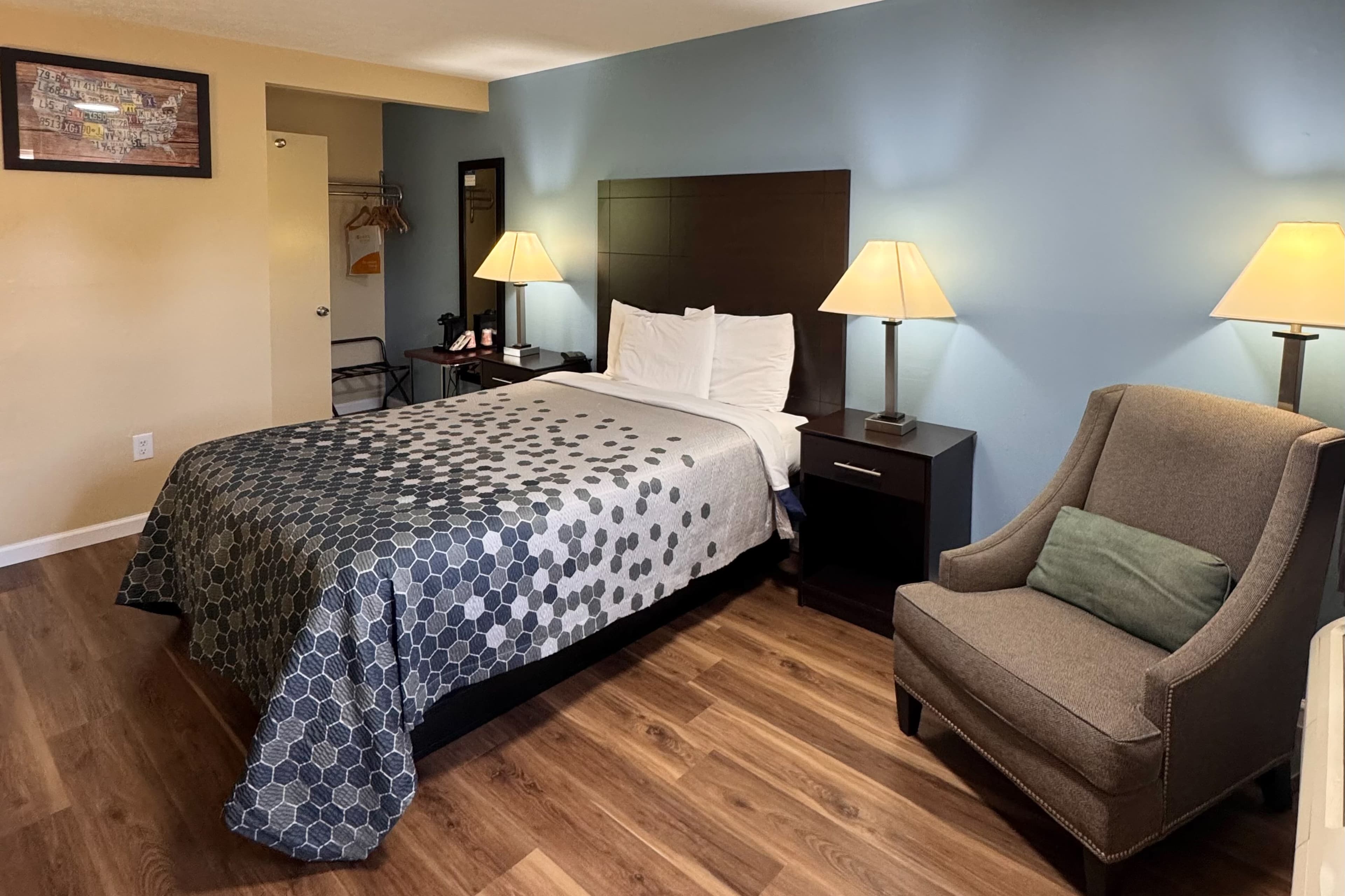 Econo Lodge Woodstock - Shenandoah Valley I-81 — 23