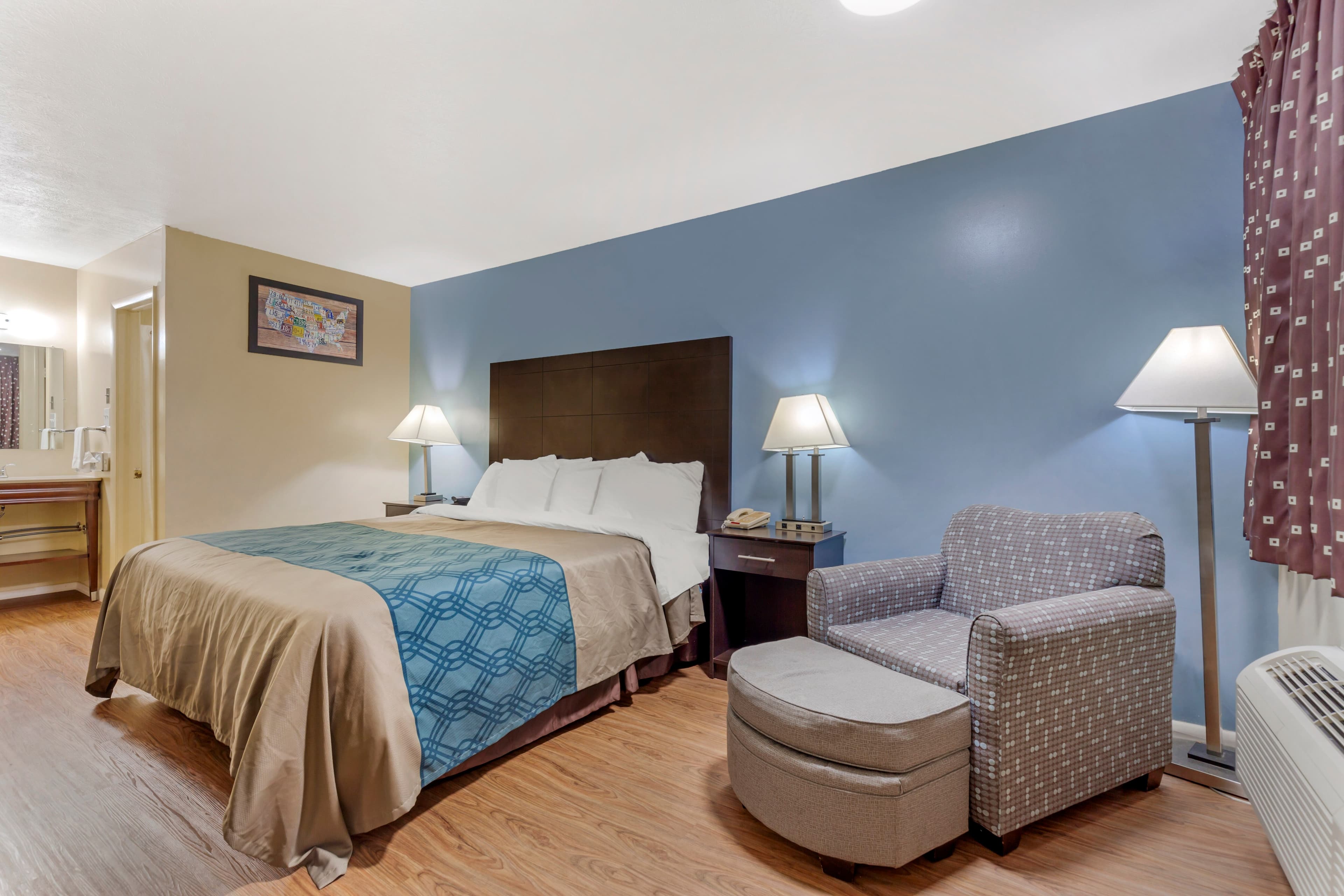 Econo Lodge Woodstock - Shenandoah Valley I-81 — 18