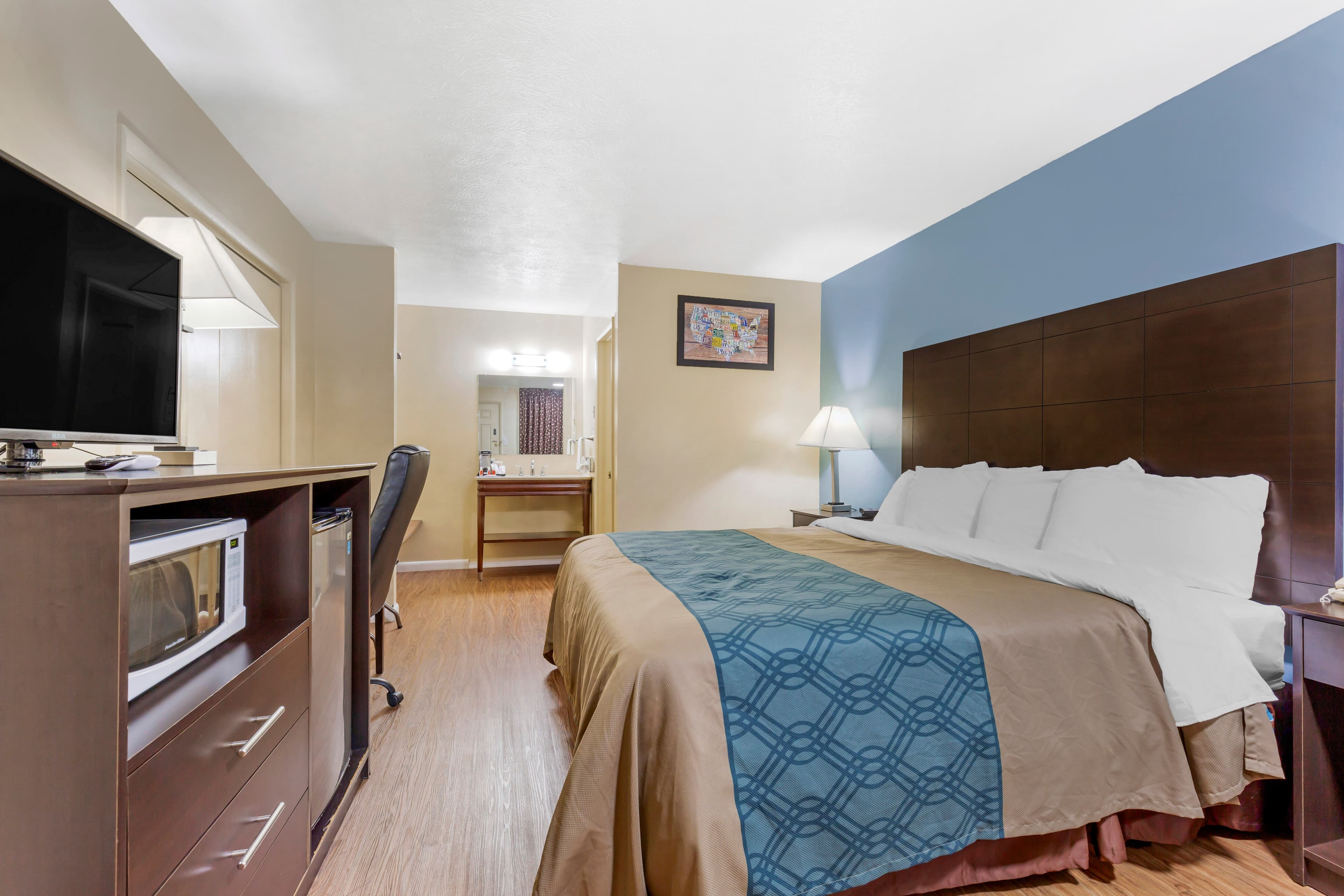 Econo Lodge Woodstock - Shenandoah Valley I-81 — 19