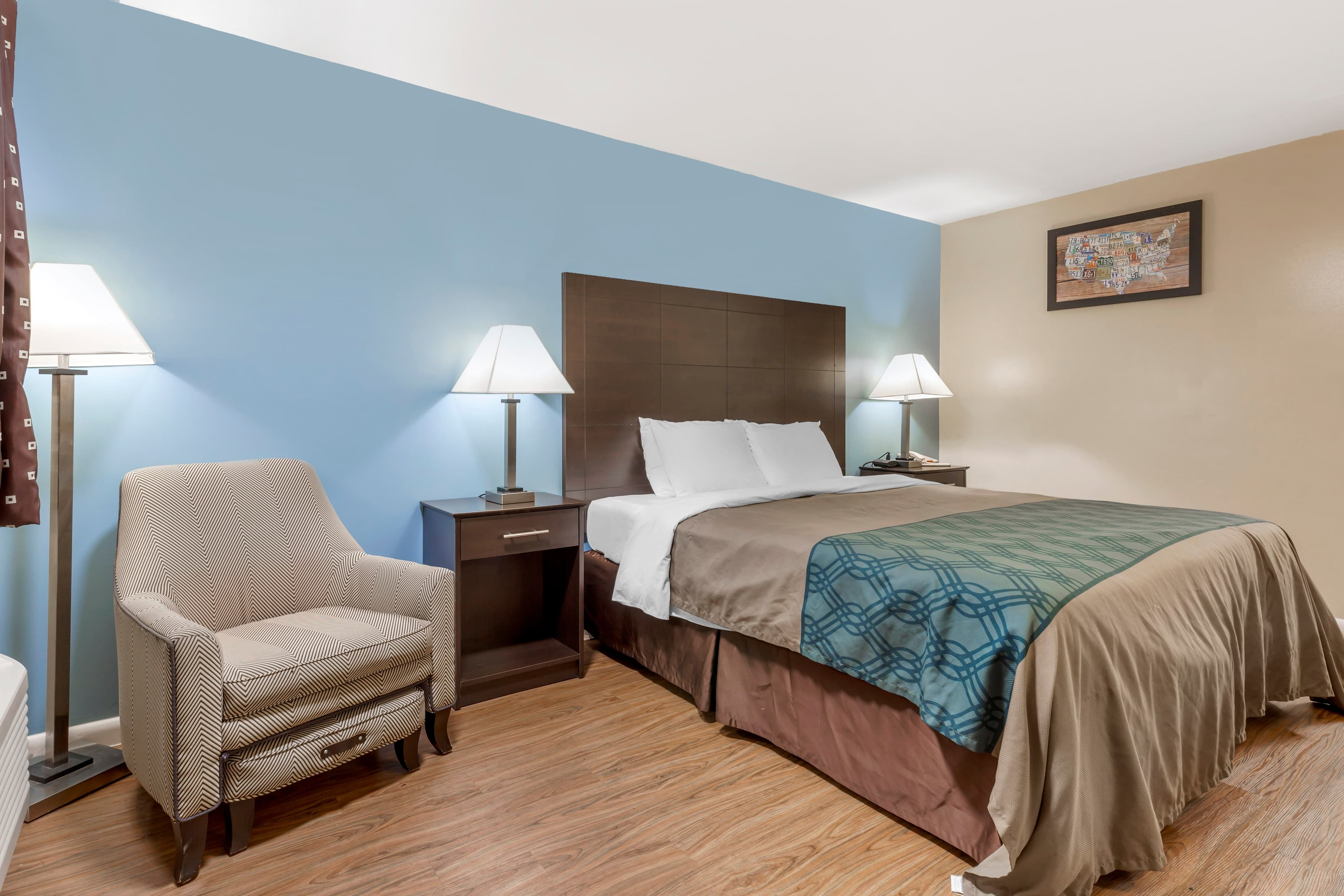Econo Lodge Woodstock - Shenandoah Valley I-81 — 7