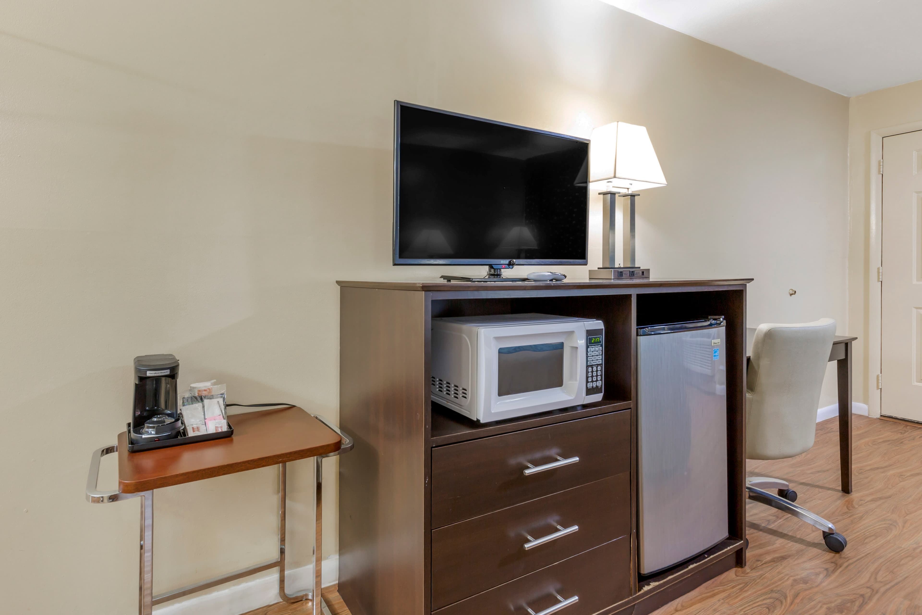 Econo Lodge Woodstock - Shenandoah Valley I-81 — 10