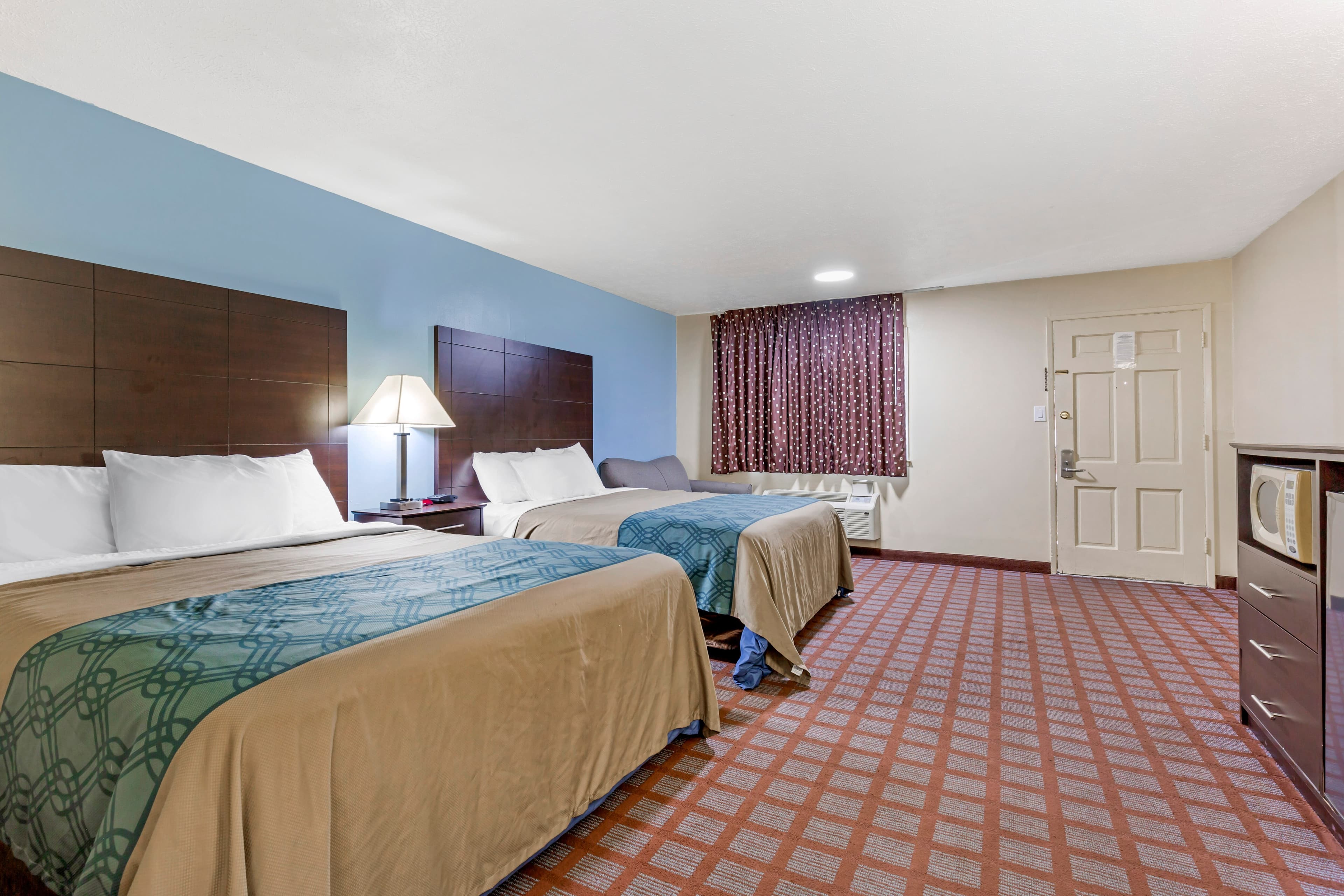 Econo Lodge Woodstock - Shenandoah Valley I-81 — 27