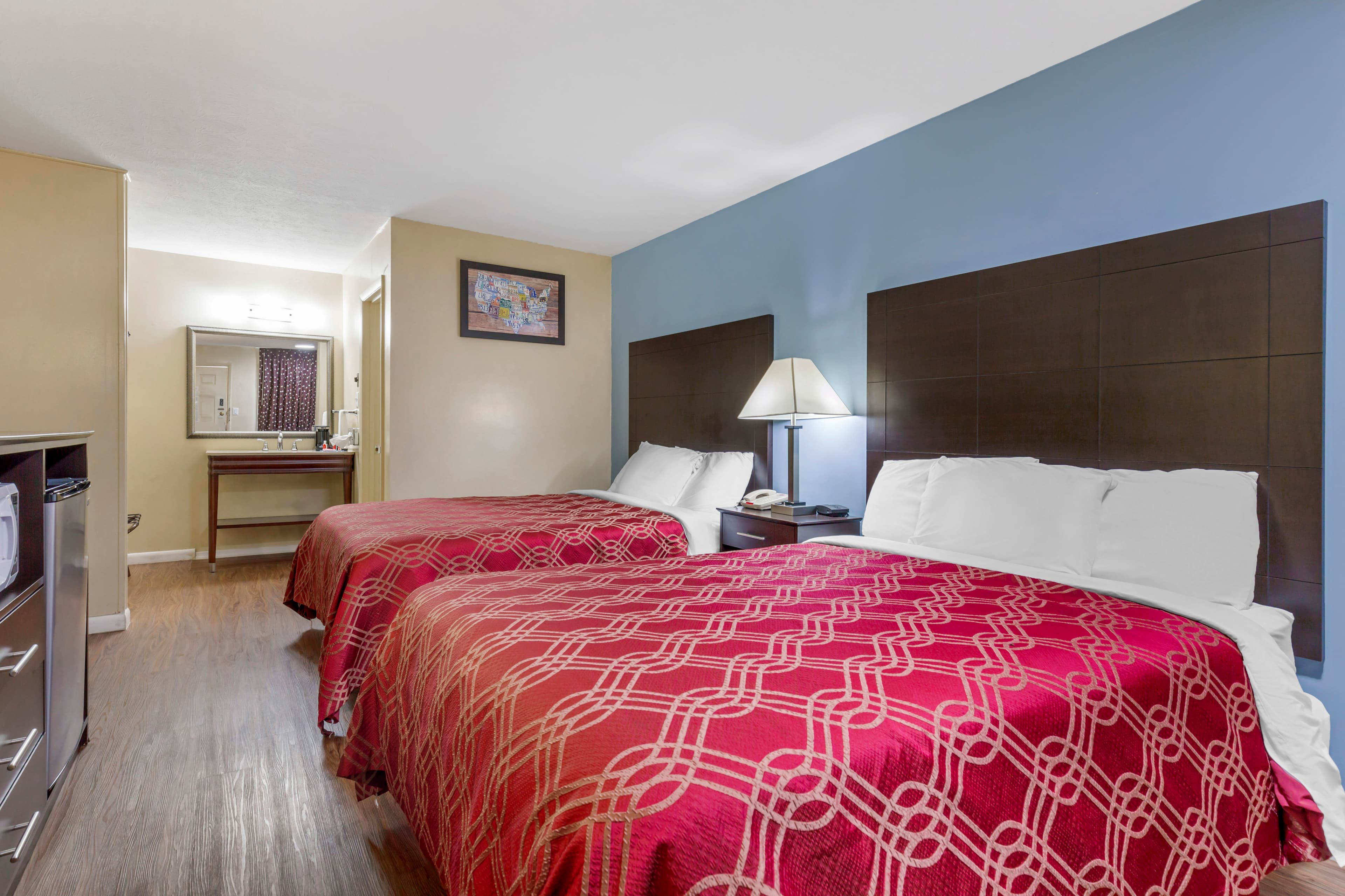 Econo Lodge Woodstock - Shenandoah Valley I-81 - Image 4