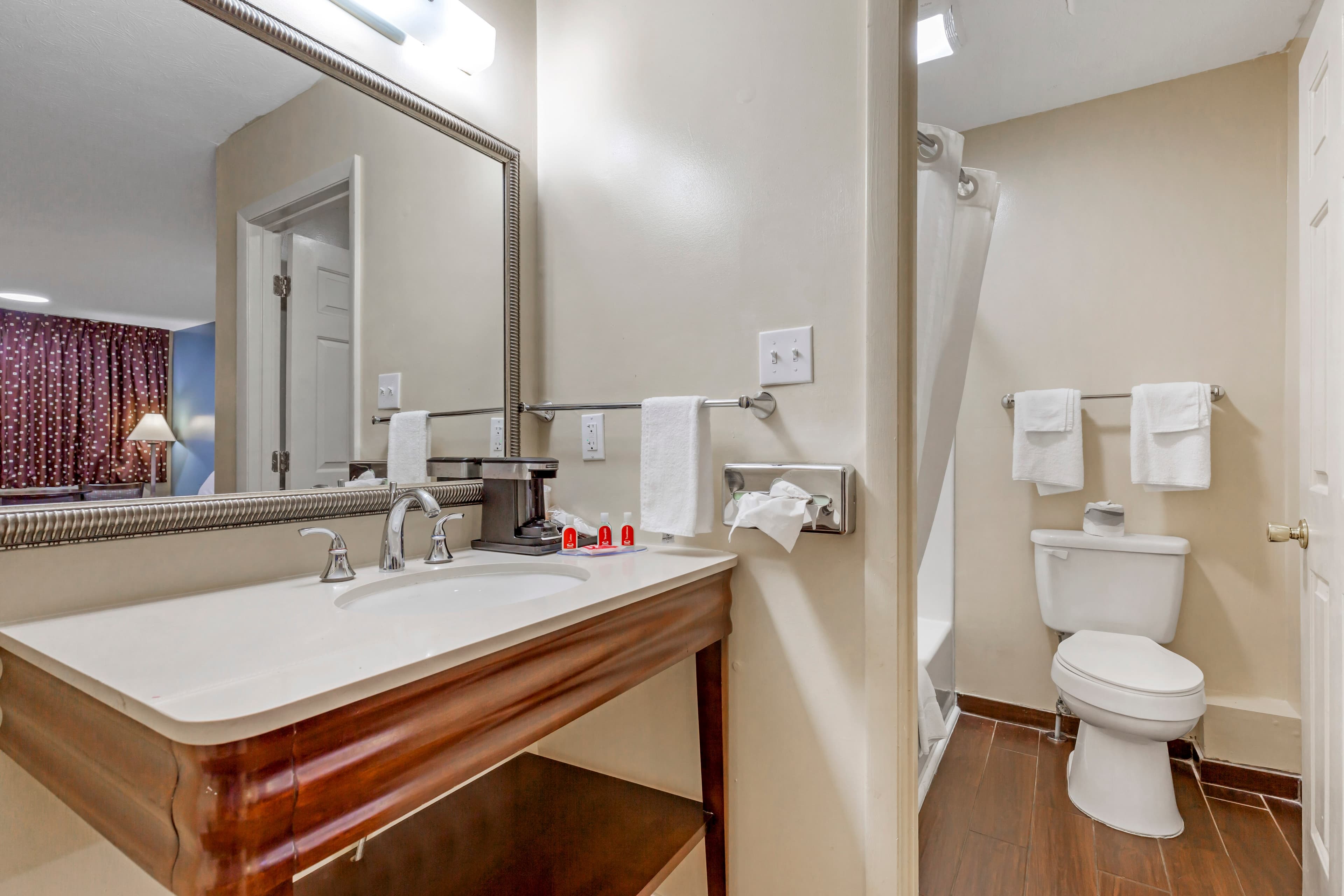 Econo Lodge Woodstock - Shenandoah Valley I-81 — 6