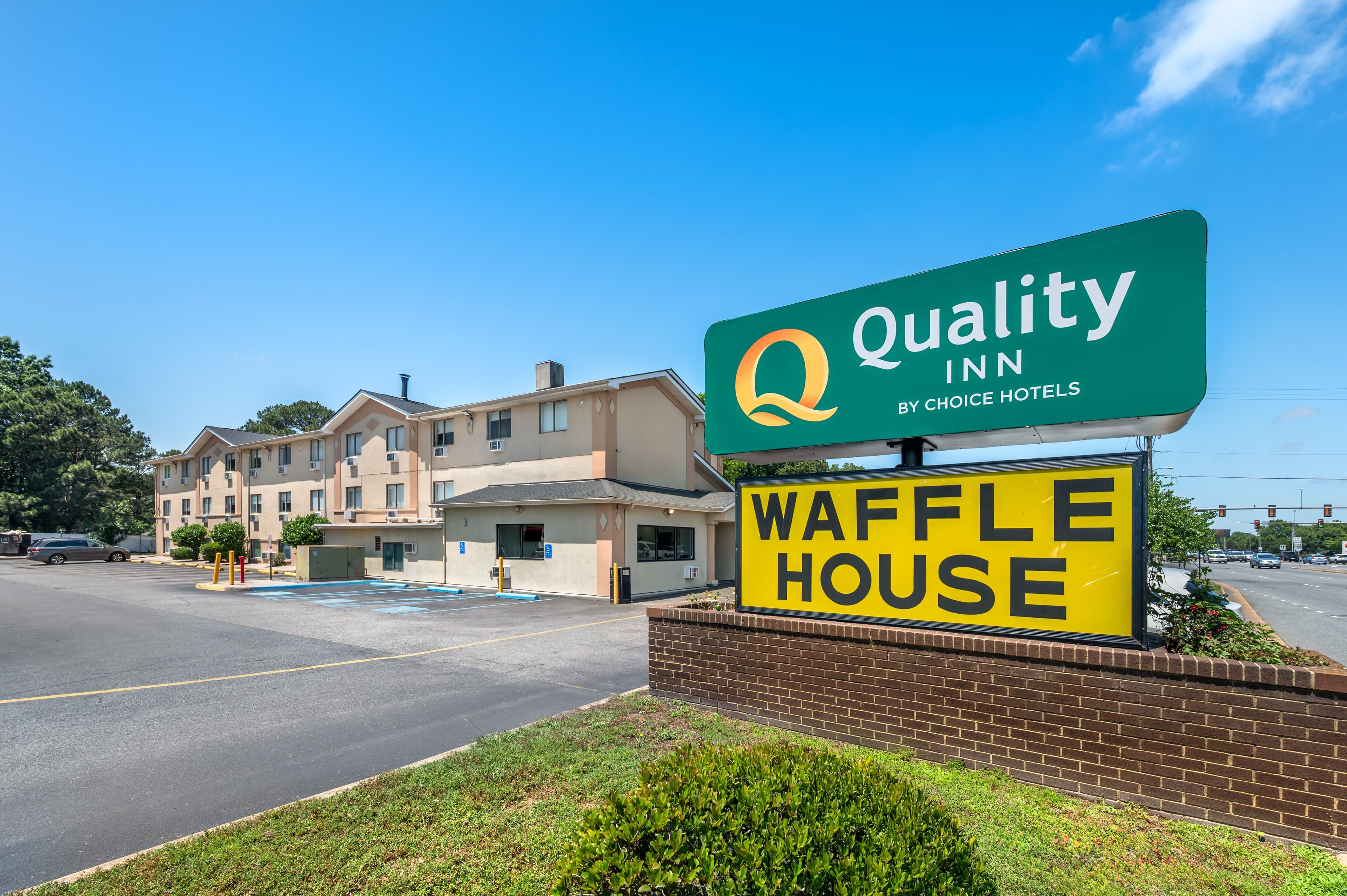 Quality Inn Chesapeake - Greenbrier - Image 1
