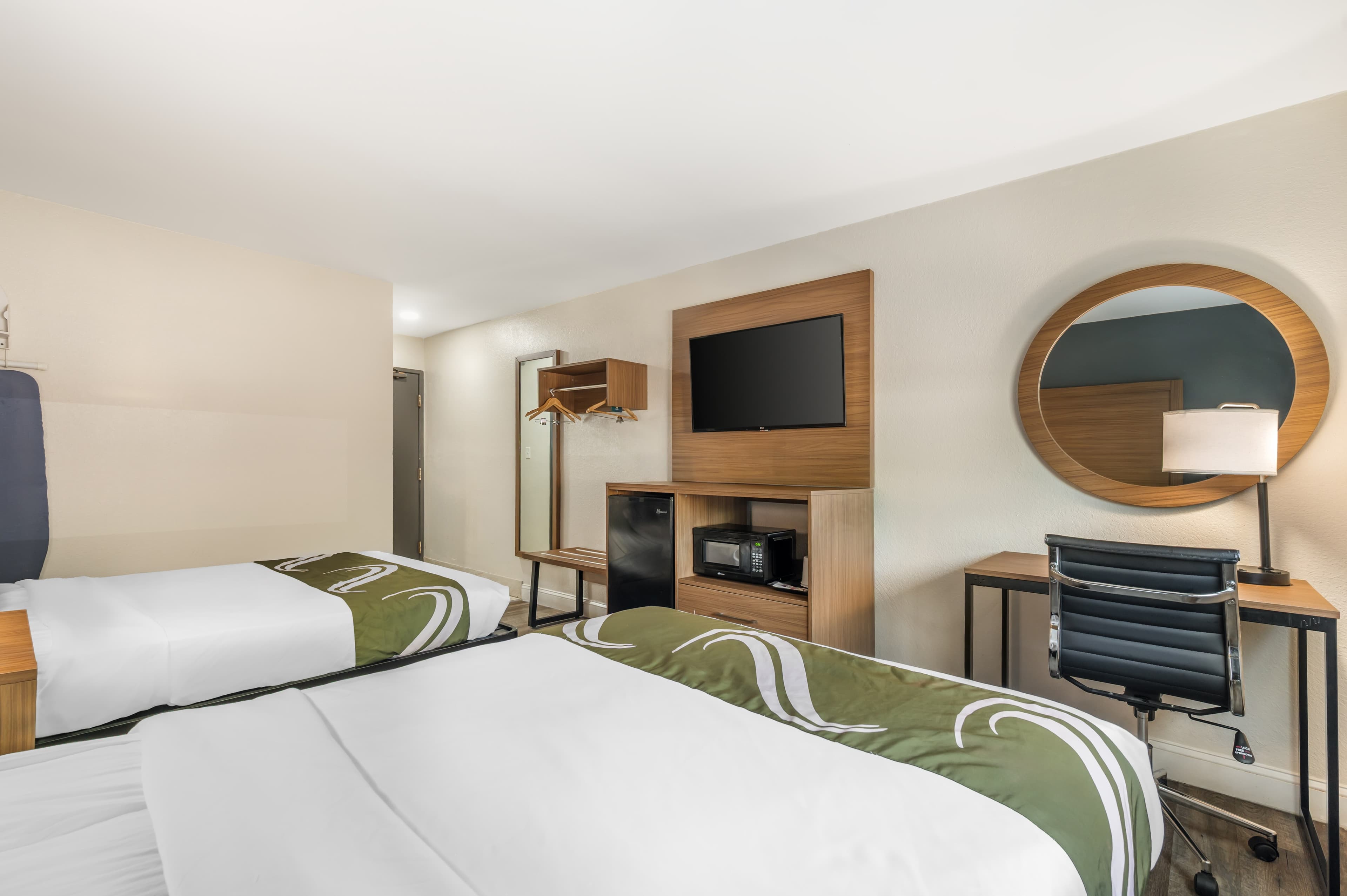 Quality Inn Chesapeake - Greenbrier - Image 4
