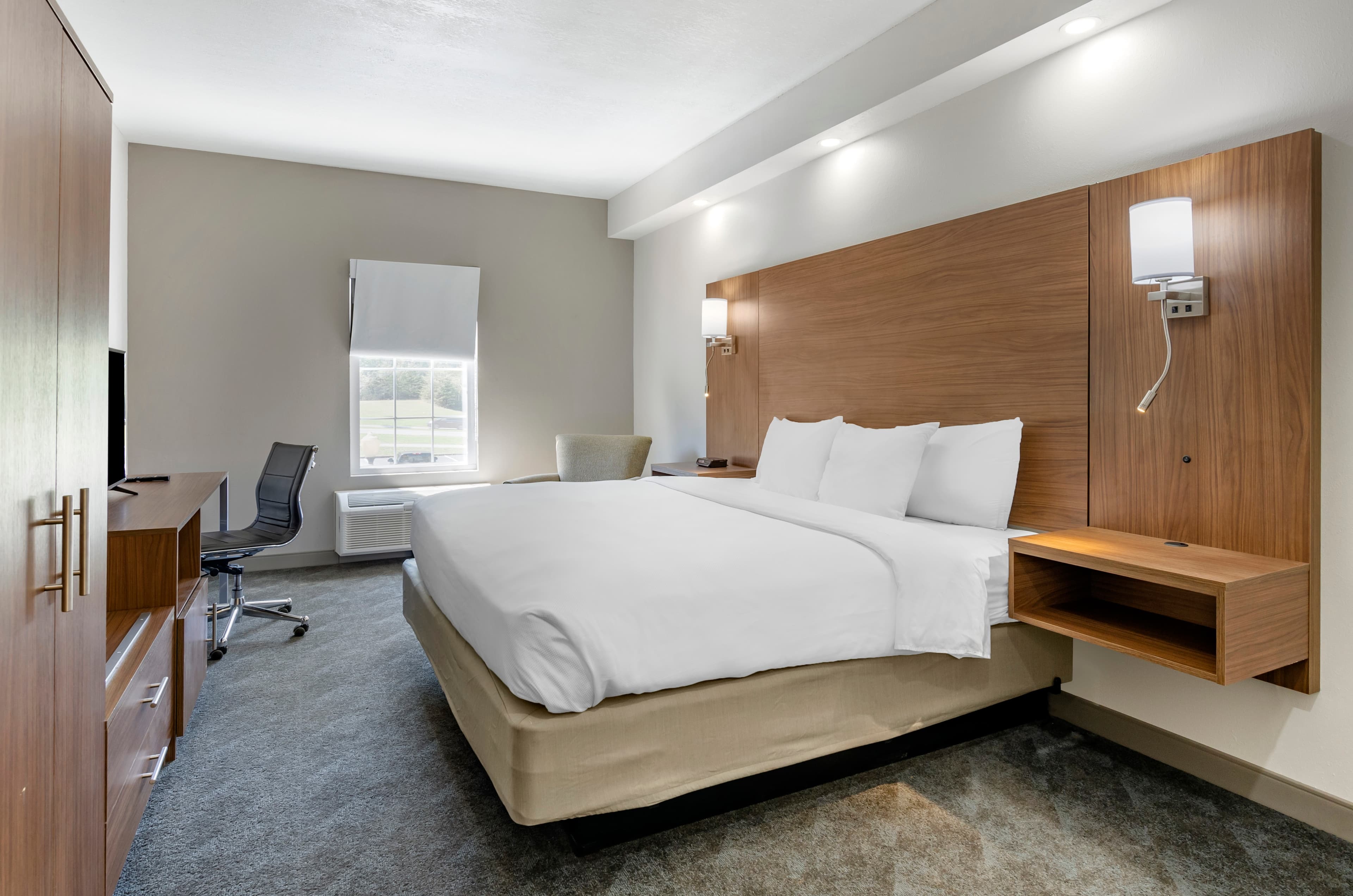 Comfort Inn Martinsville - Image 3