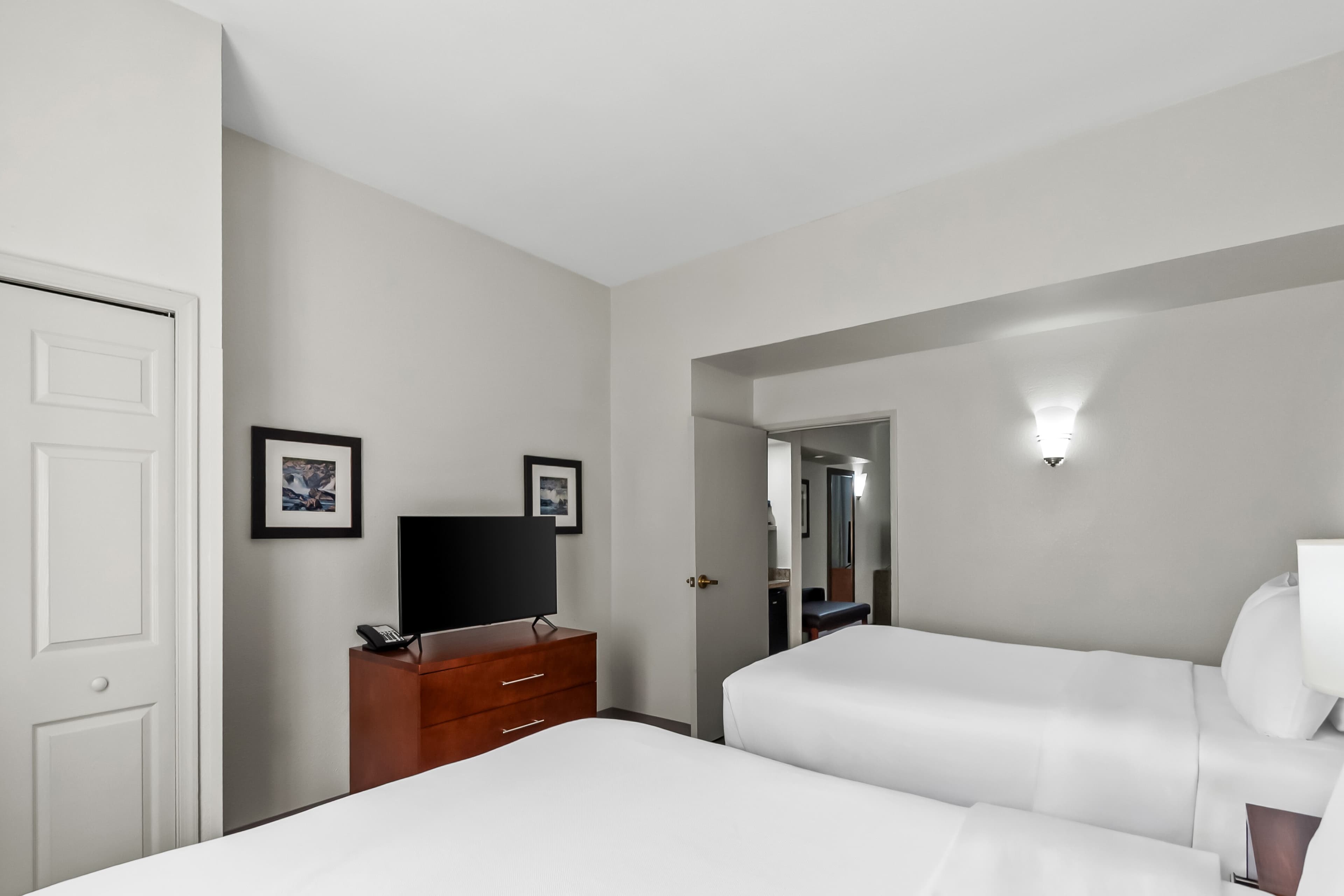 Comfort Suites Near Potomac Mills — 13