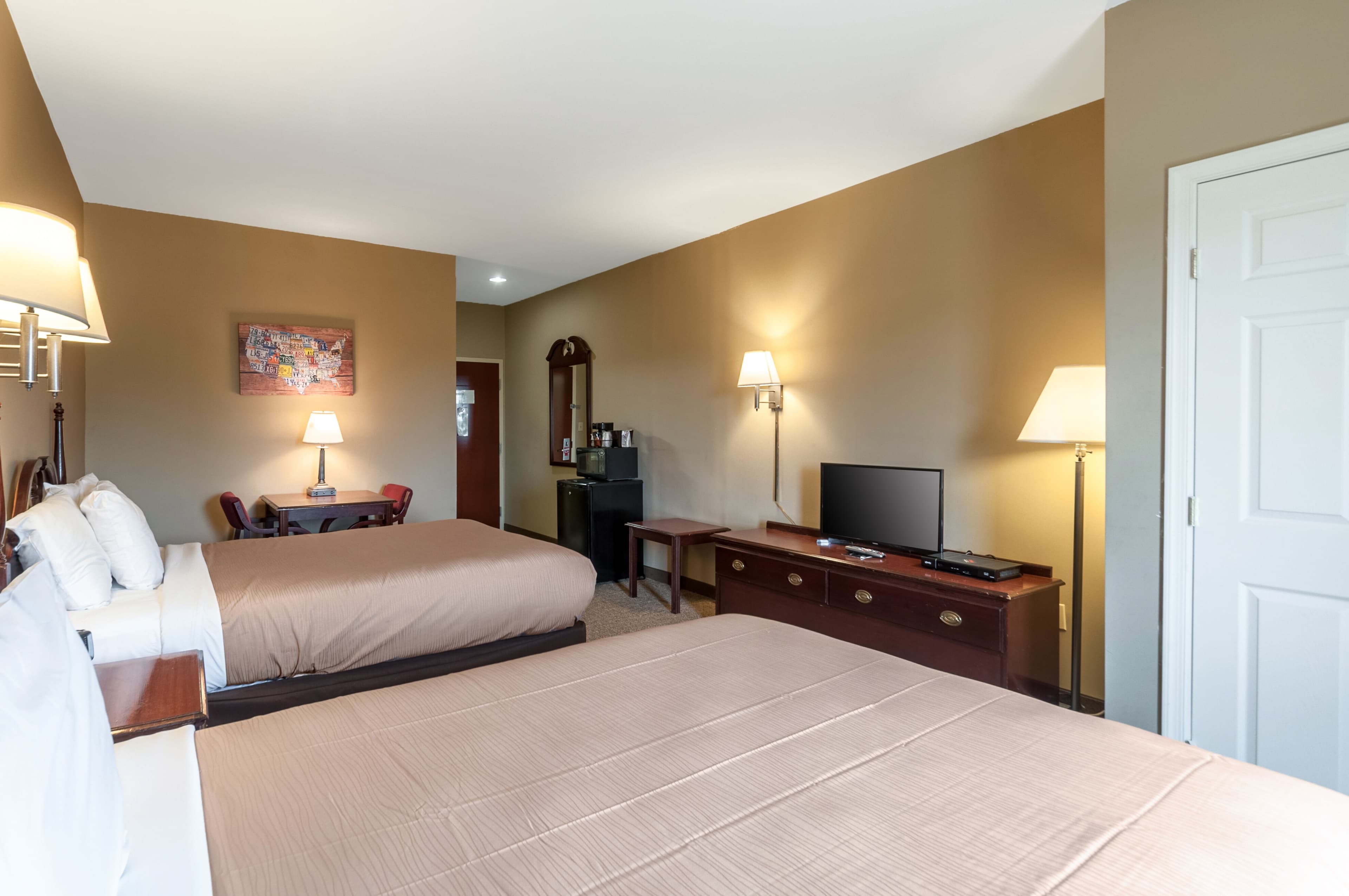 Econo Lodge Inn & Suites Middletown - Winchester South — 12