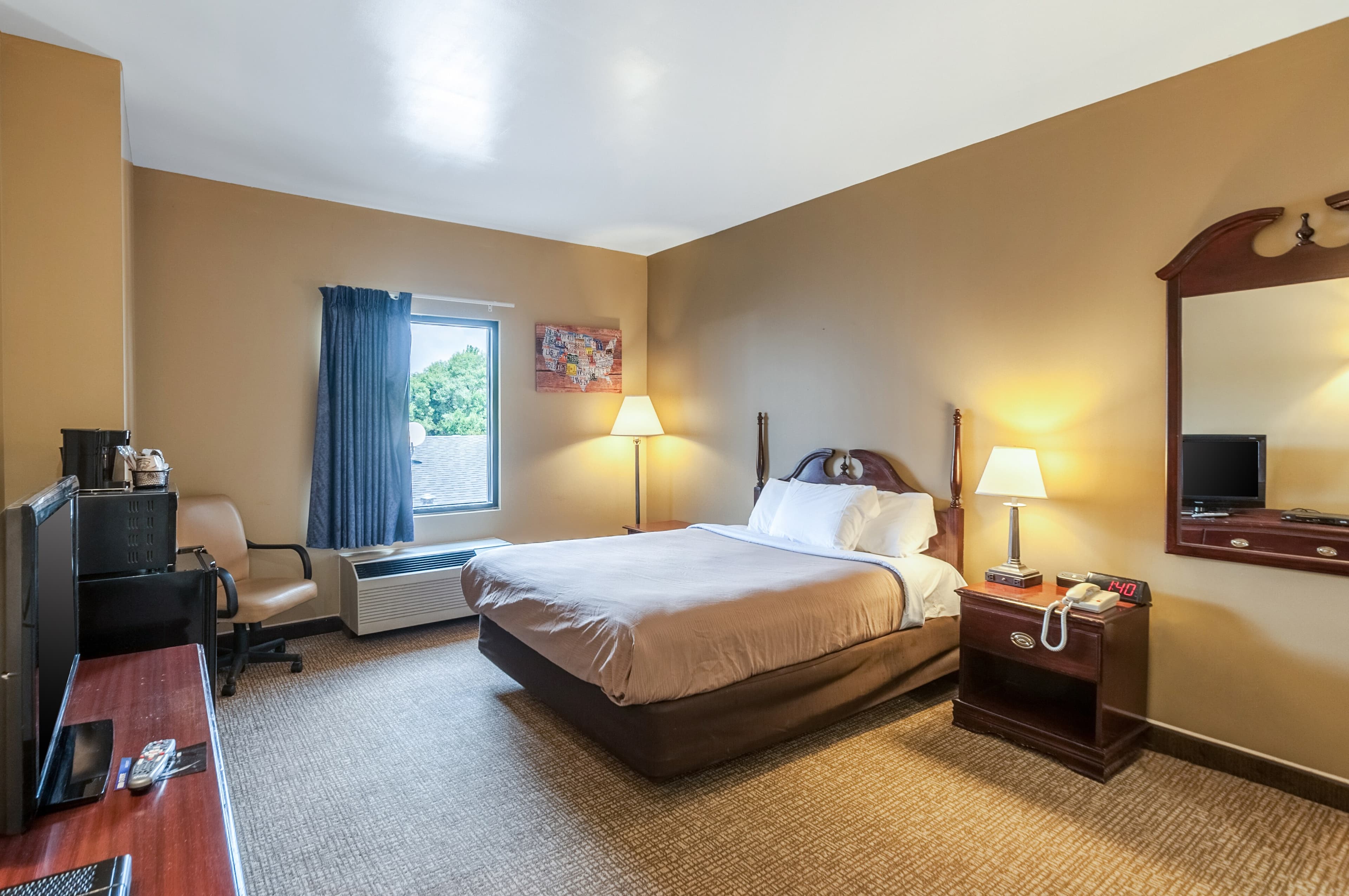 Econo Lodge Inn & Suites Middletown - Winchester South — 15