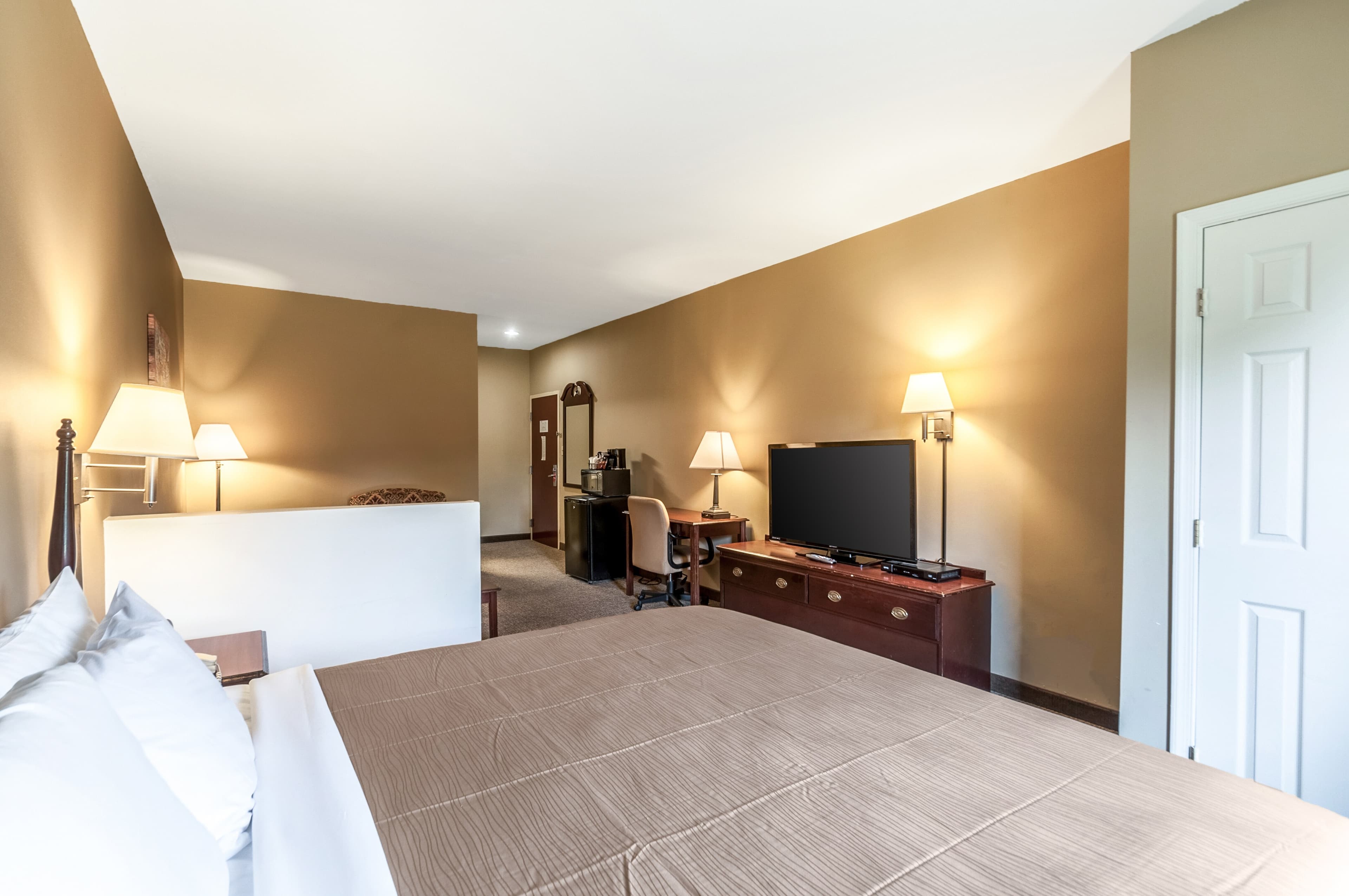 Econo Lodge Inn & Suites Middletown - Winchester South — 17