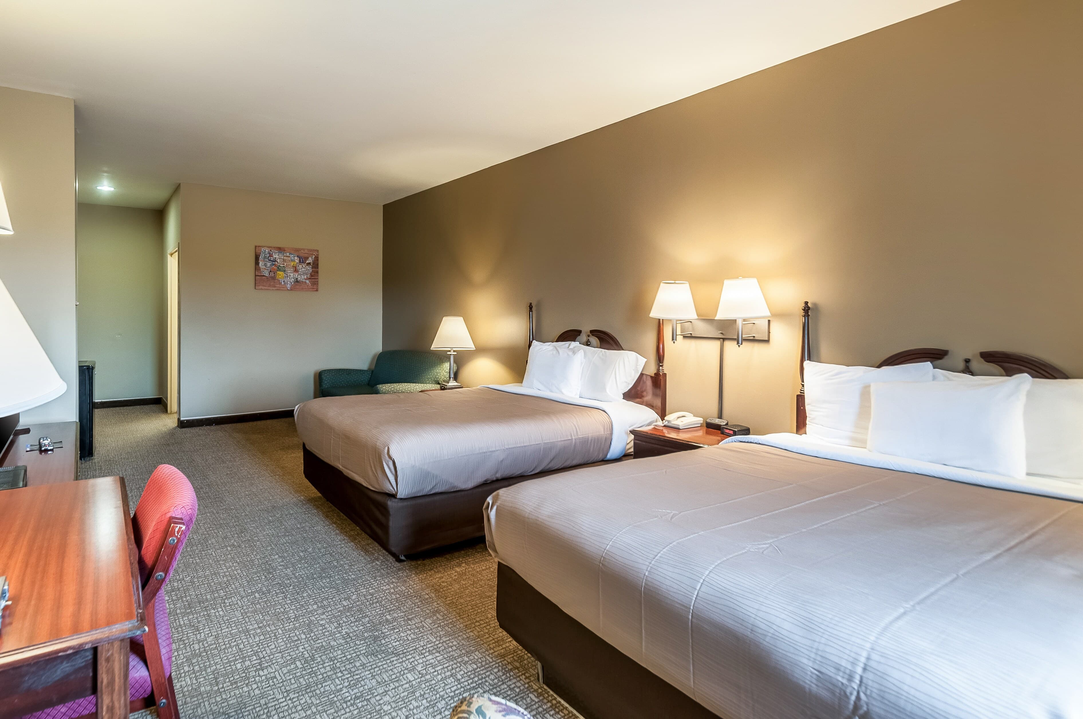 Econo Lodge Inn & Suites Middletown - Winchester South — 22