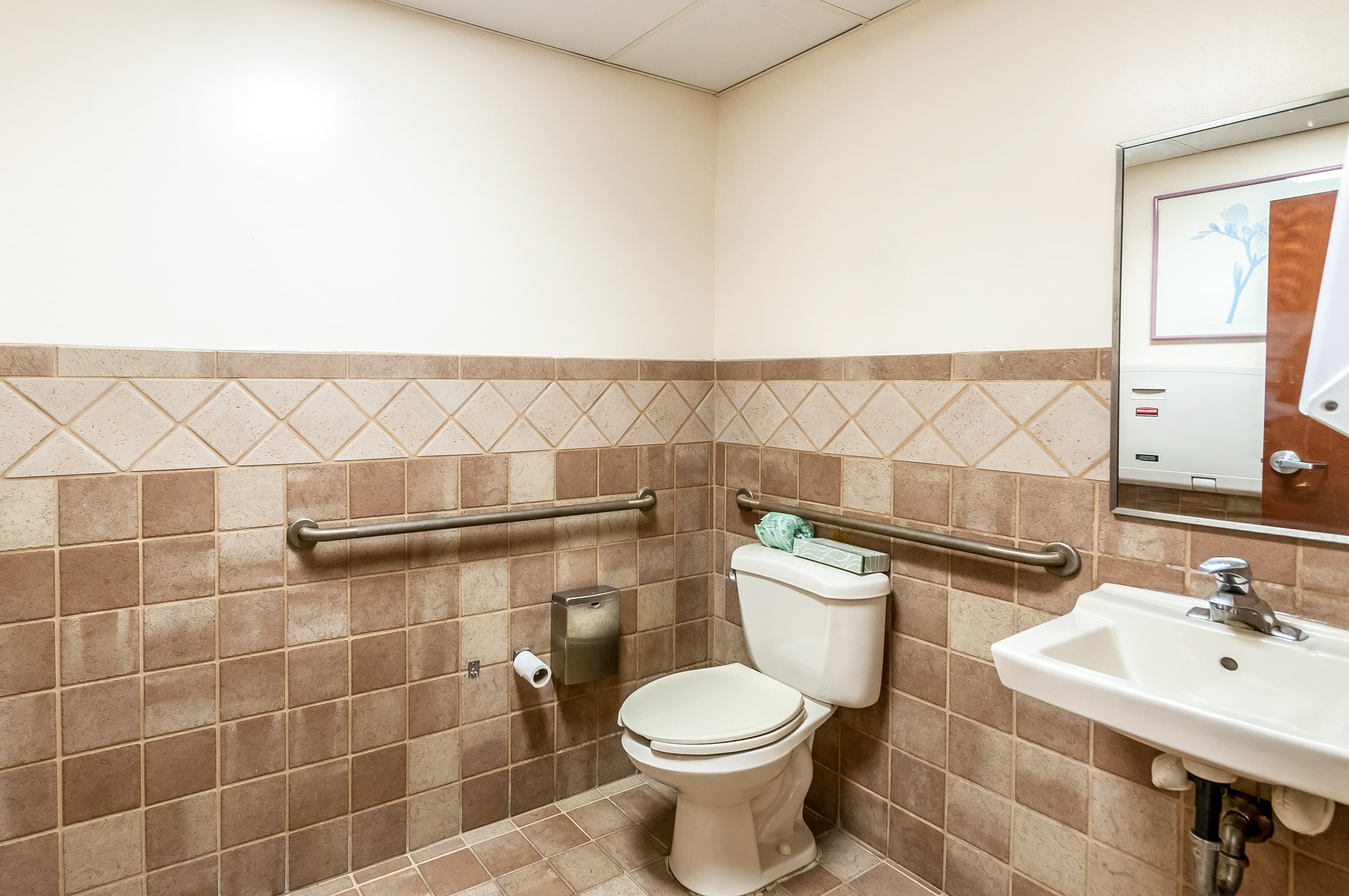 Econo Lodge Inn & Suites Middletown - Winchester South - Image 4
