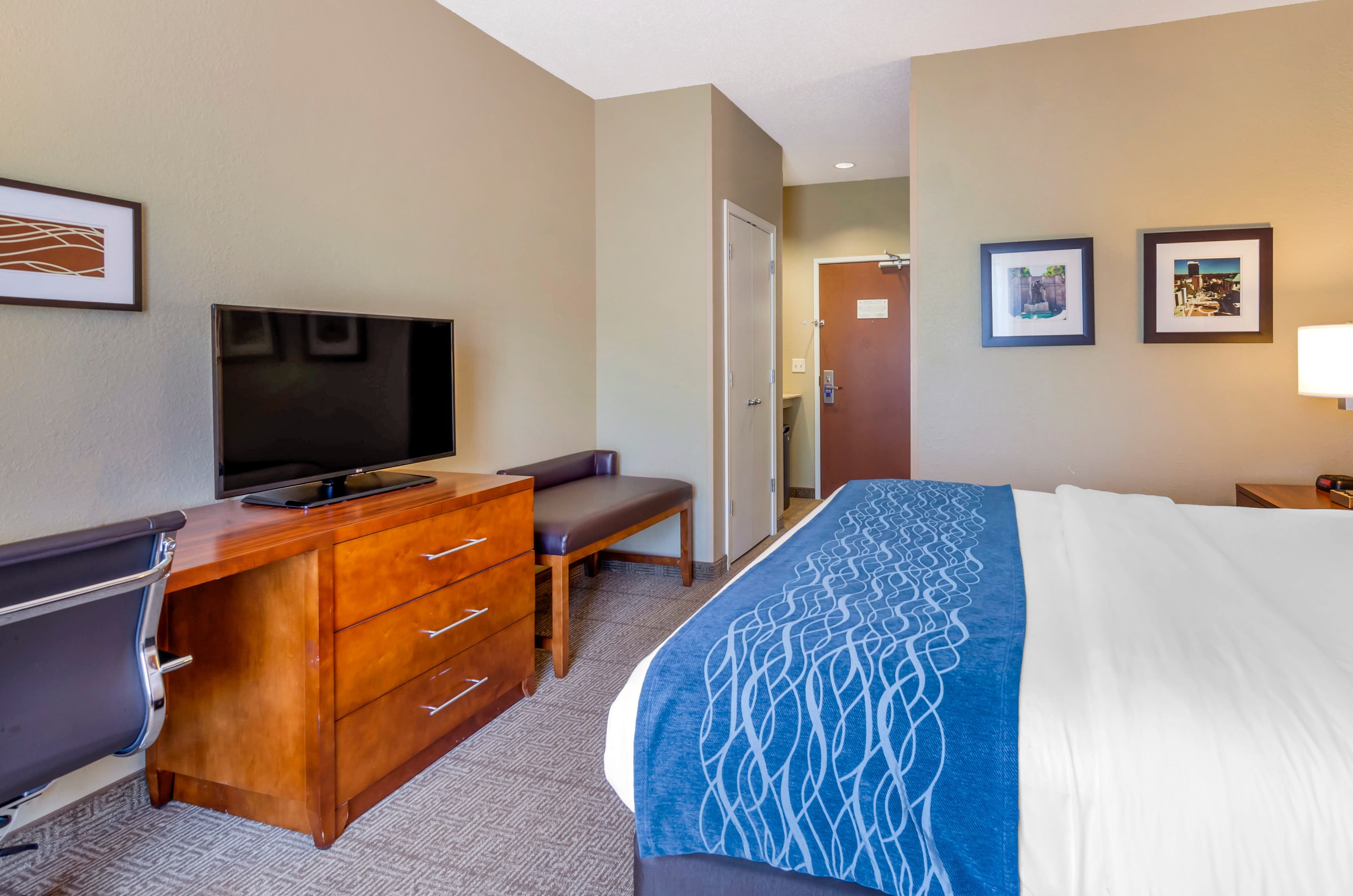 Comfort Inn & Suites Lynchburg Airport - University Area — 6