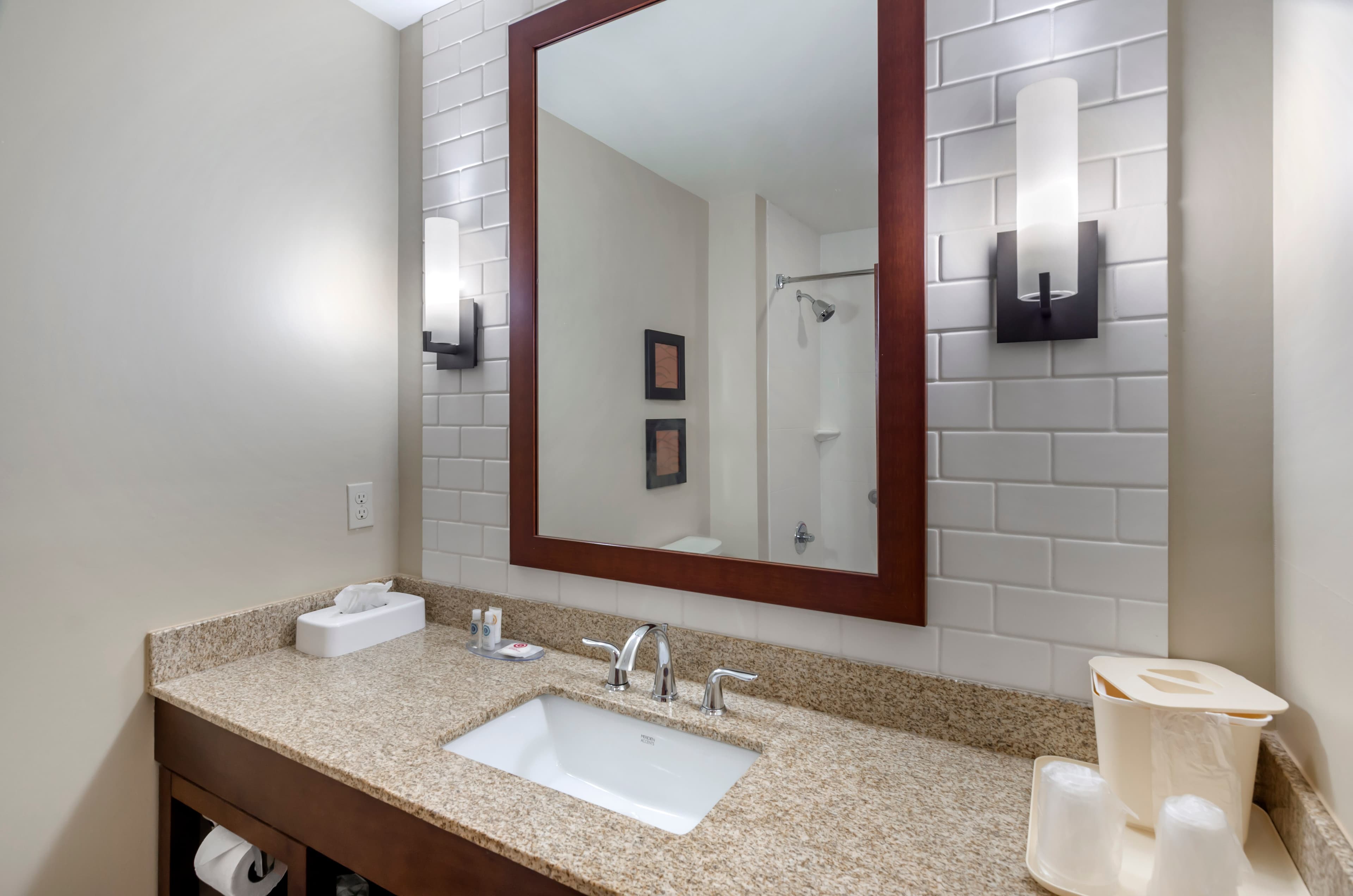 Comfort Inn & Suites Lynchburg Airport - University Area — 14