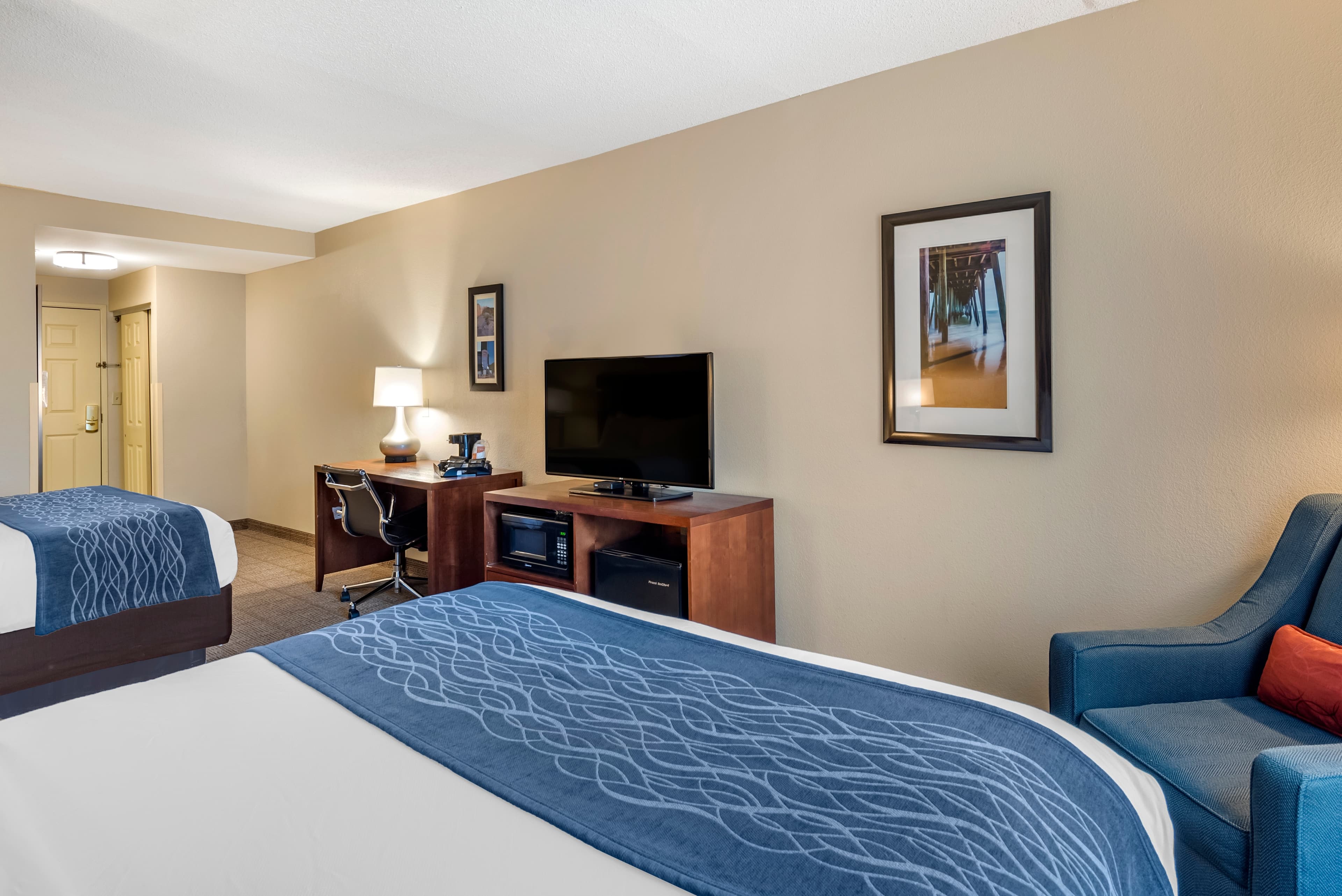 Comfort Inn & Suites Virginia Beach - Norfolk Airport — 11