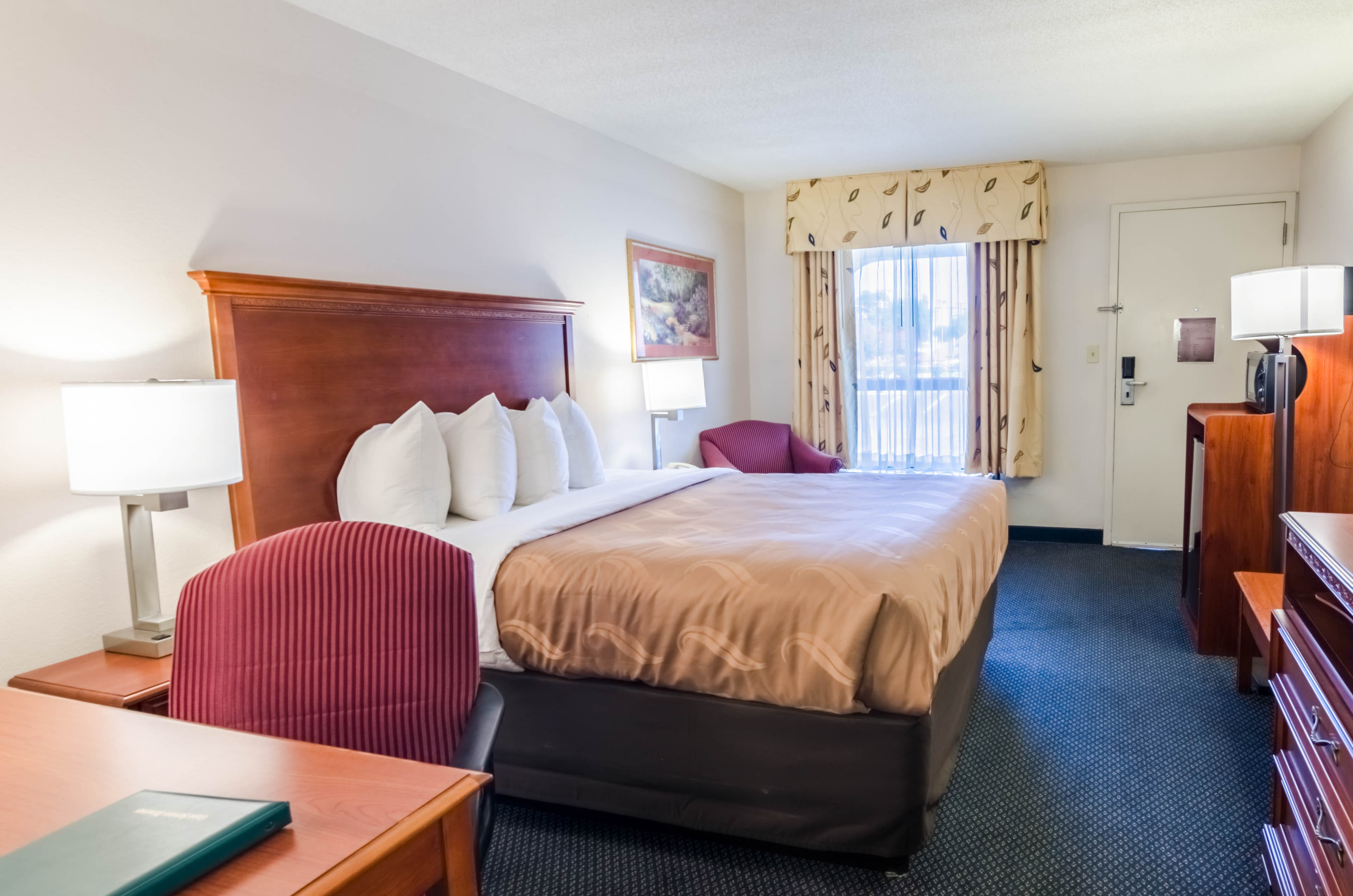 Quality Inn Lynchburg near University - Image 3