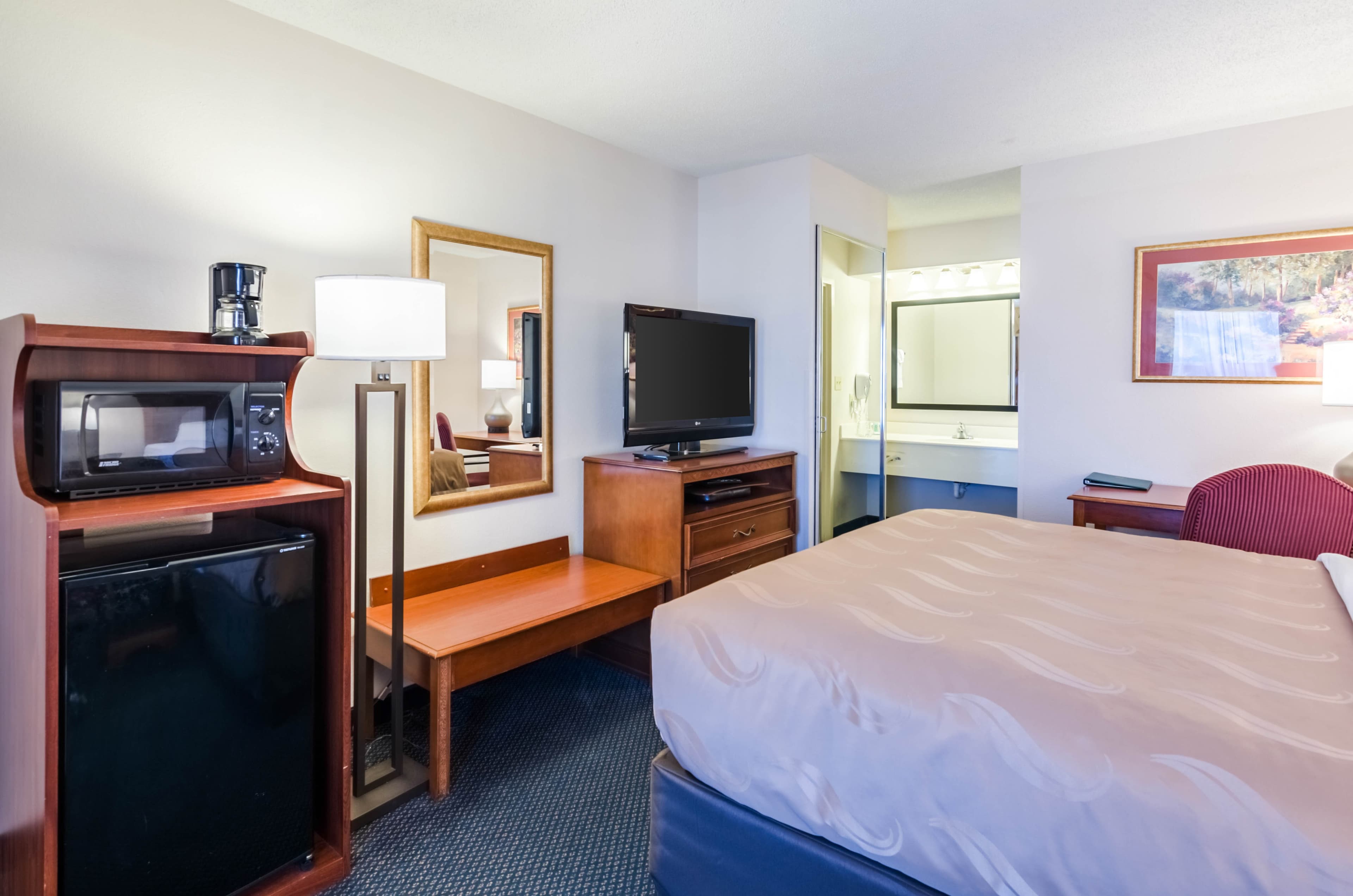 Quality Inn Lynchburg near University - Image 4