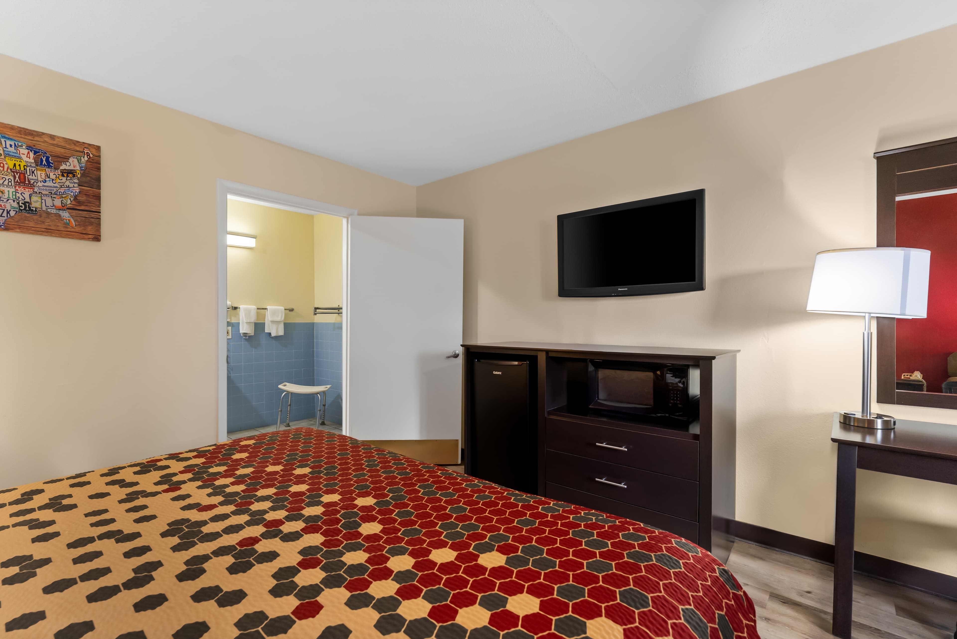 Econo Lodge Fredericksburg near I-95 - Image 4