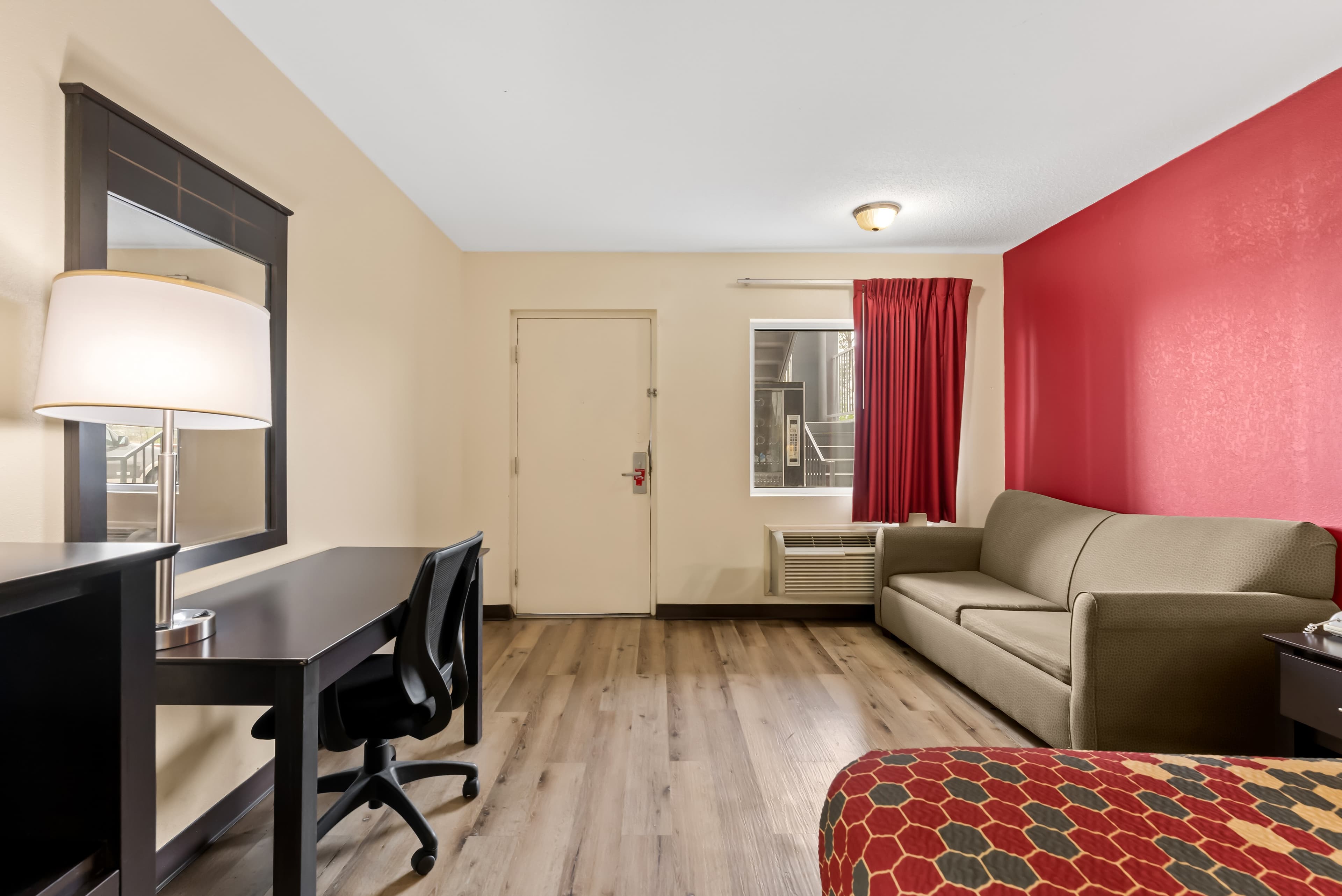 Econo Lodge Fredericksburg near I-95 - Image 5