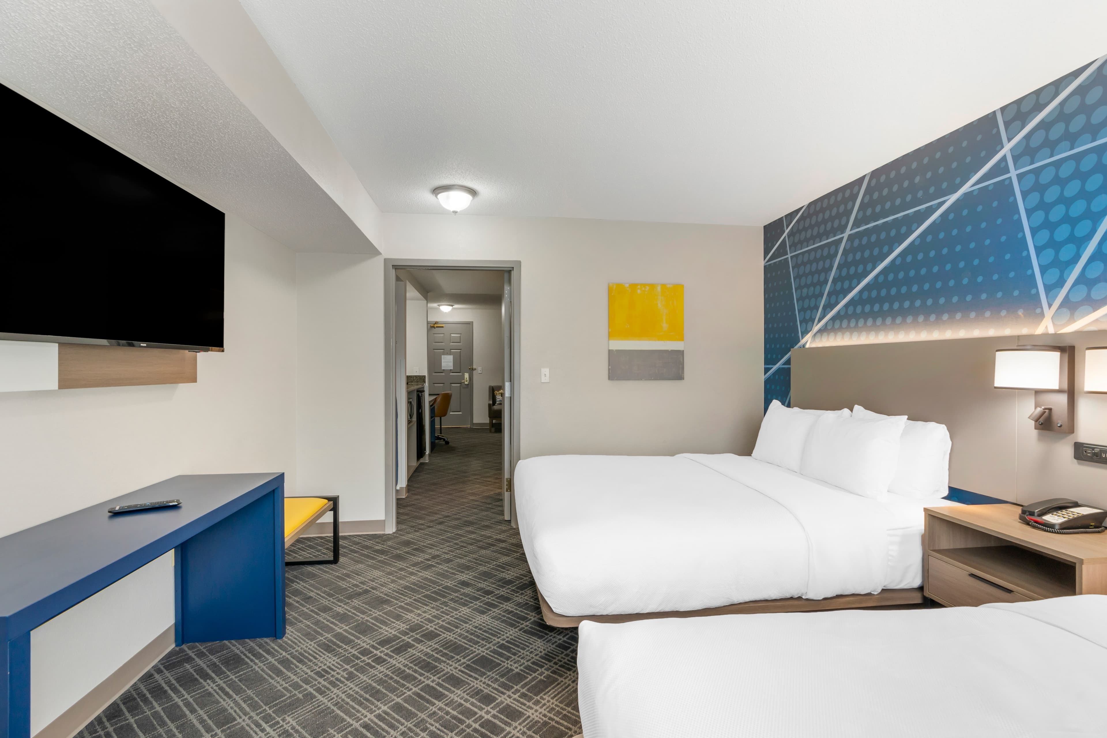 Comfort Inn & Suites Hampton near Coliseum — 29