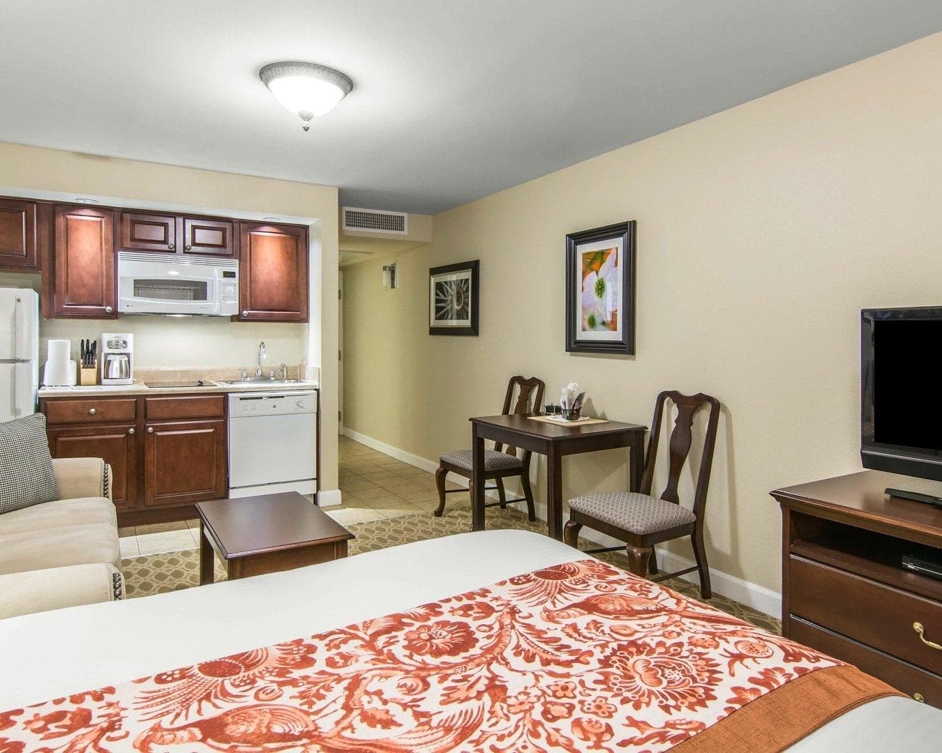 Bluegreen Vacations Patrick Henry Sqr, an Ascend Collection Resort — 3