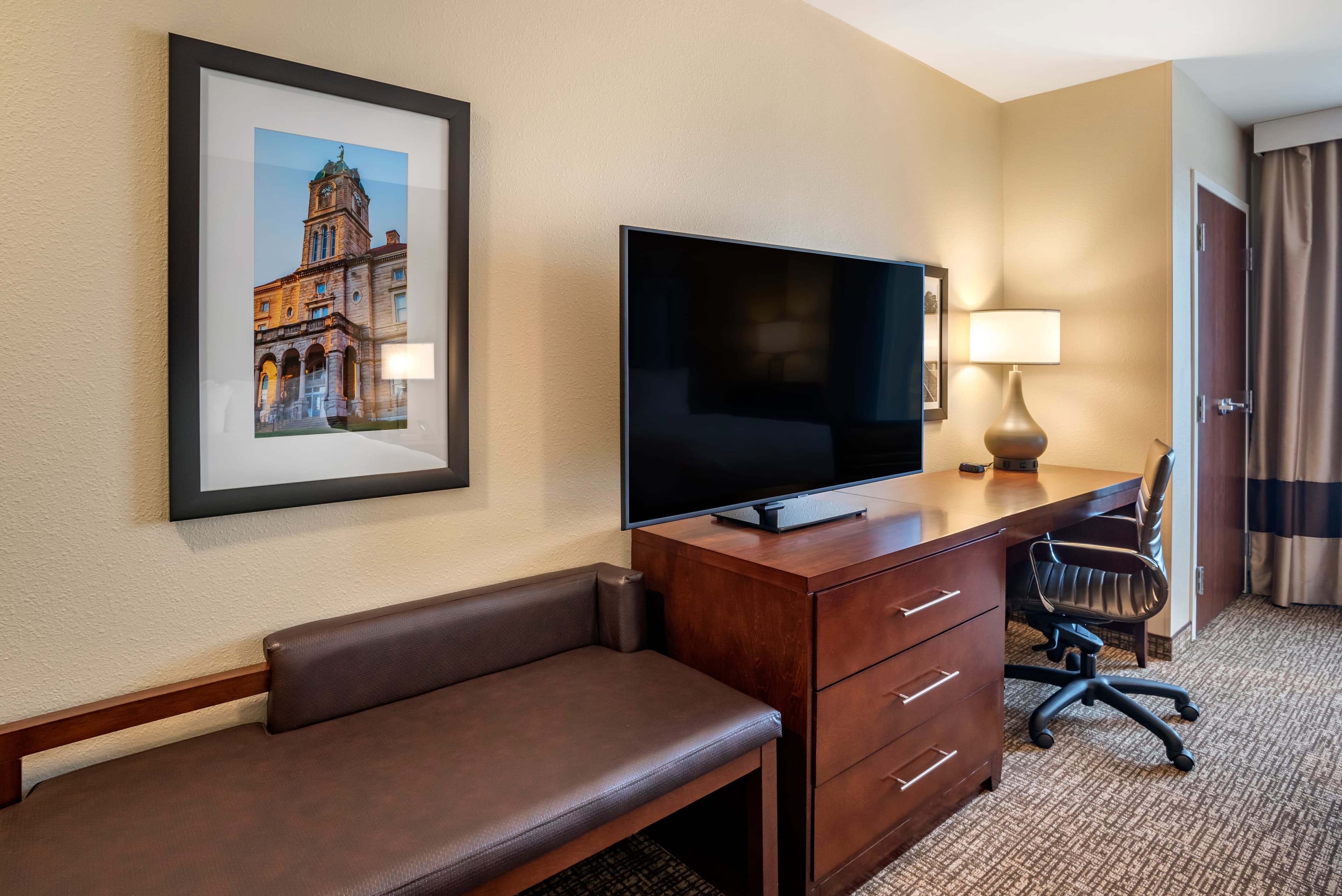 Comfort Inn & Suites Harrisonburg — 6
