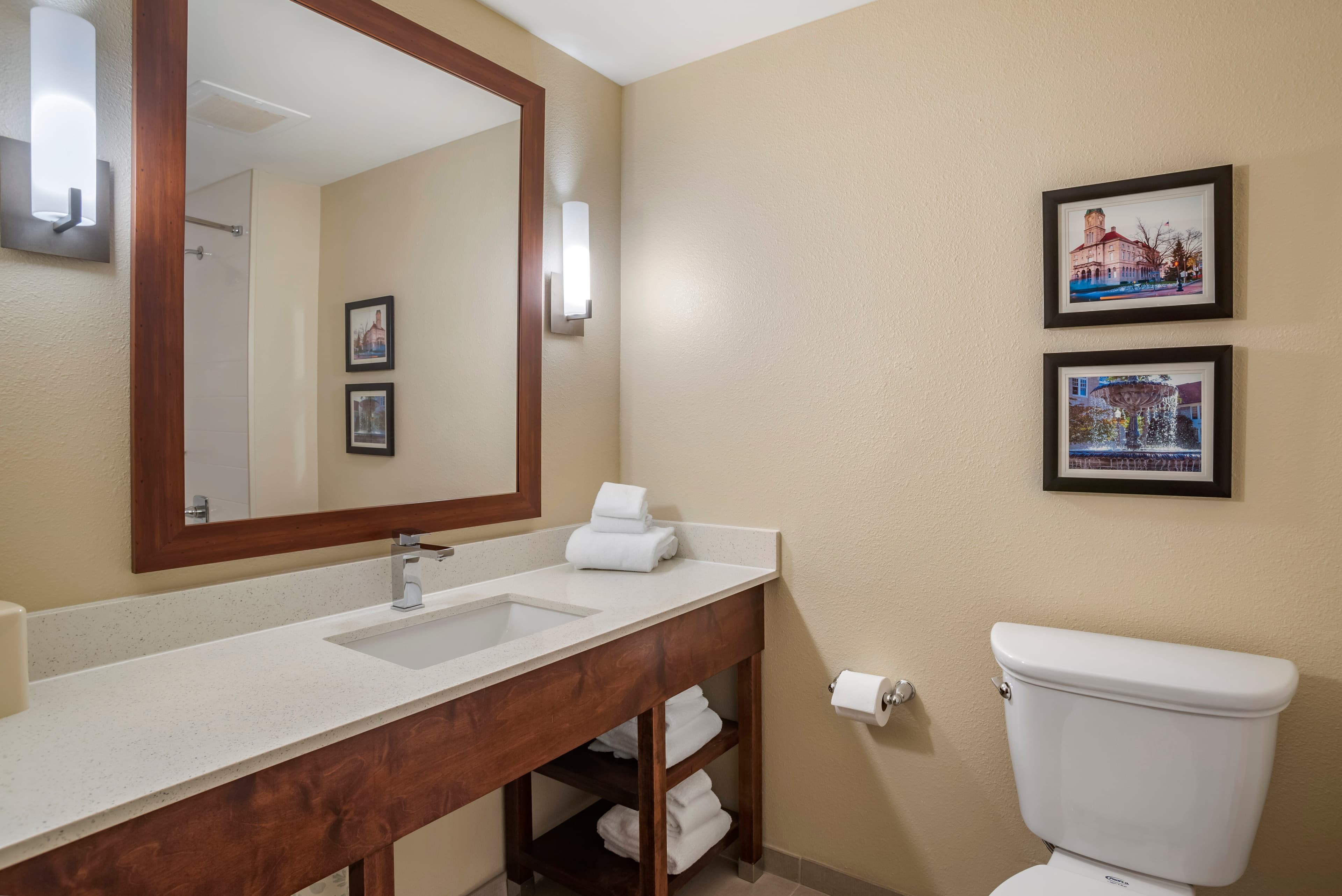 Comfort Inn & Suites Harrisonburg — 7