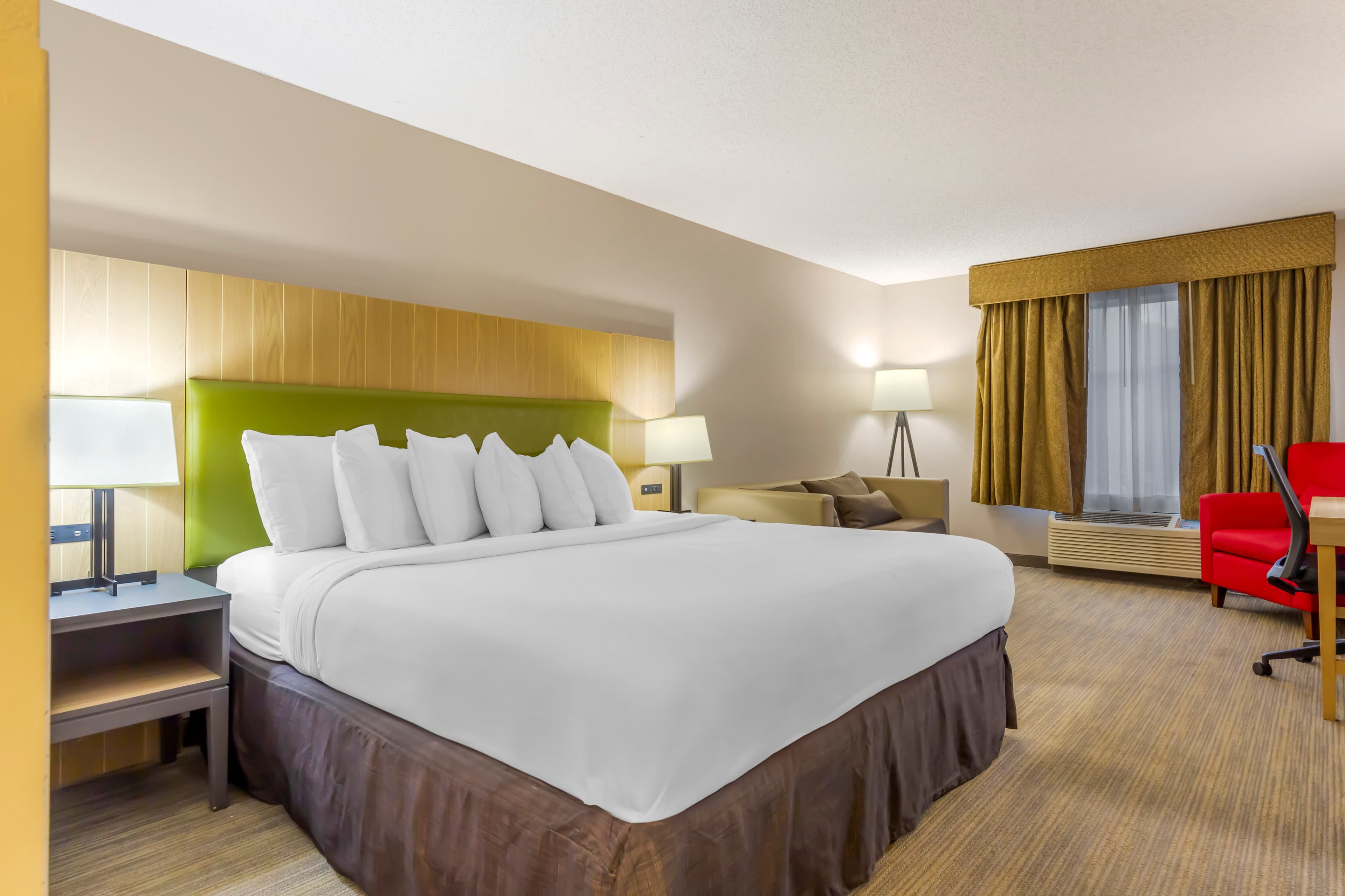 Country Inn & Suites by Radisson, Newport News South, VA - Image 2