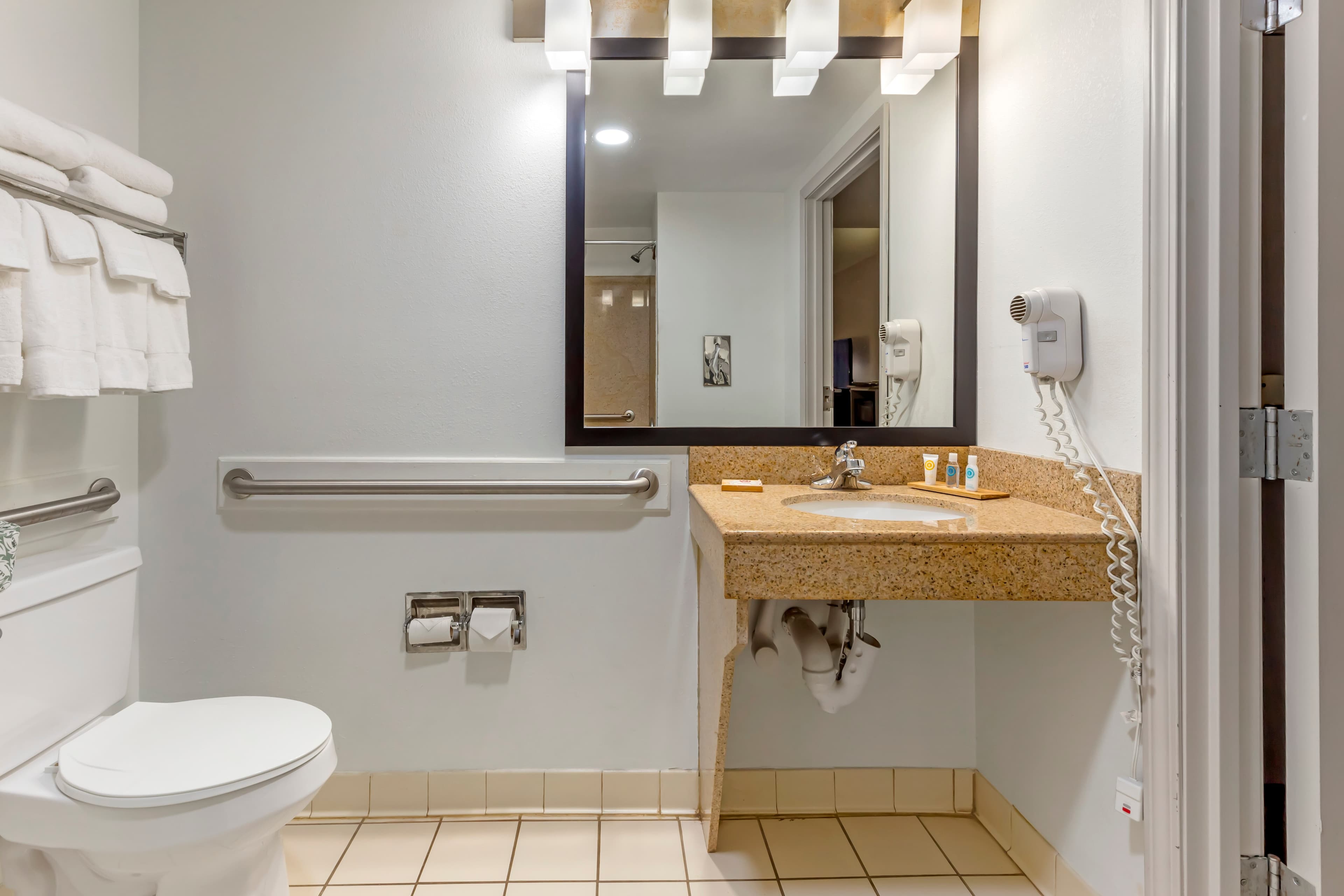 Country Inn & Suites by Radisson, Newport News South, VA — 17