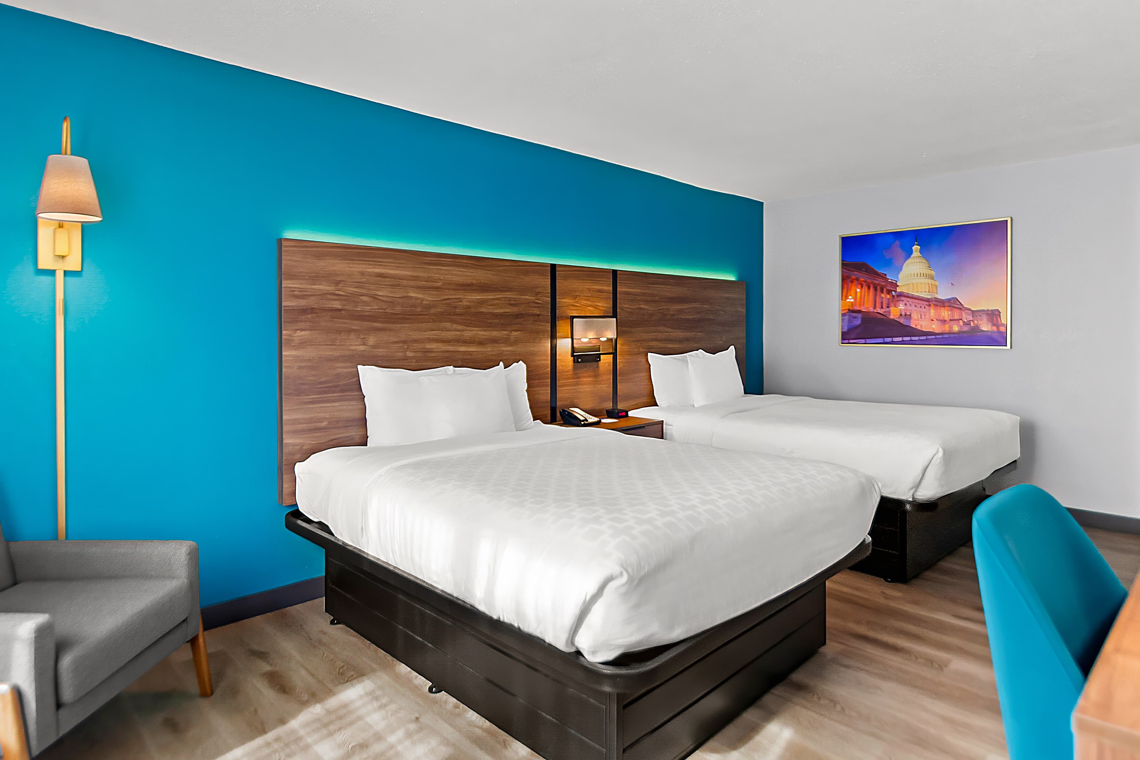 Clarion Inn Falls Church-Arlington - Image 2