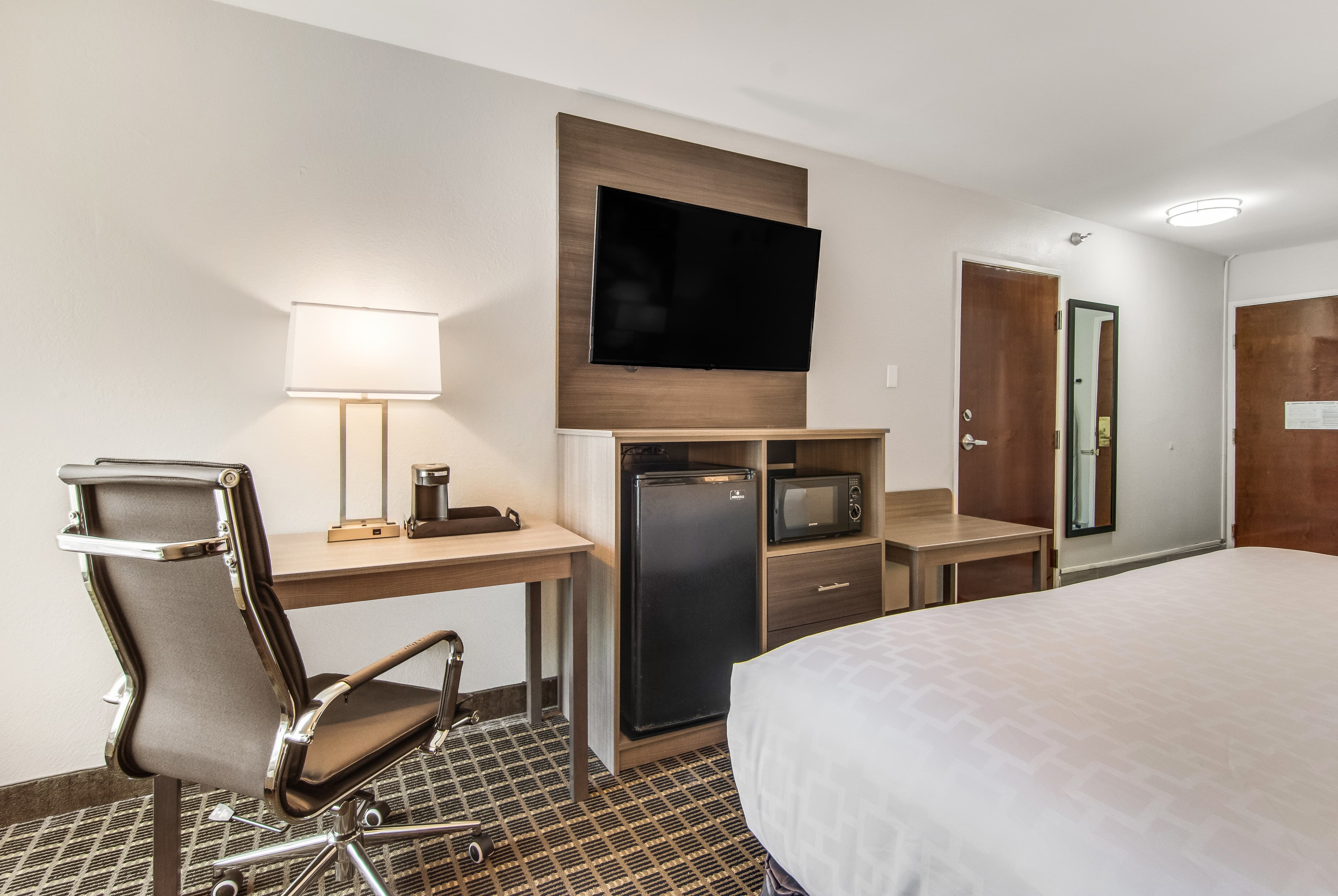 Clarion Pointe South Boston - Danville East - Image 5